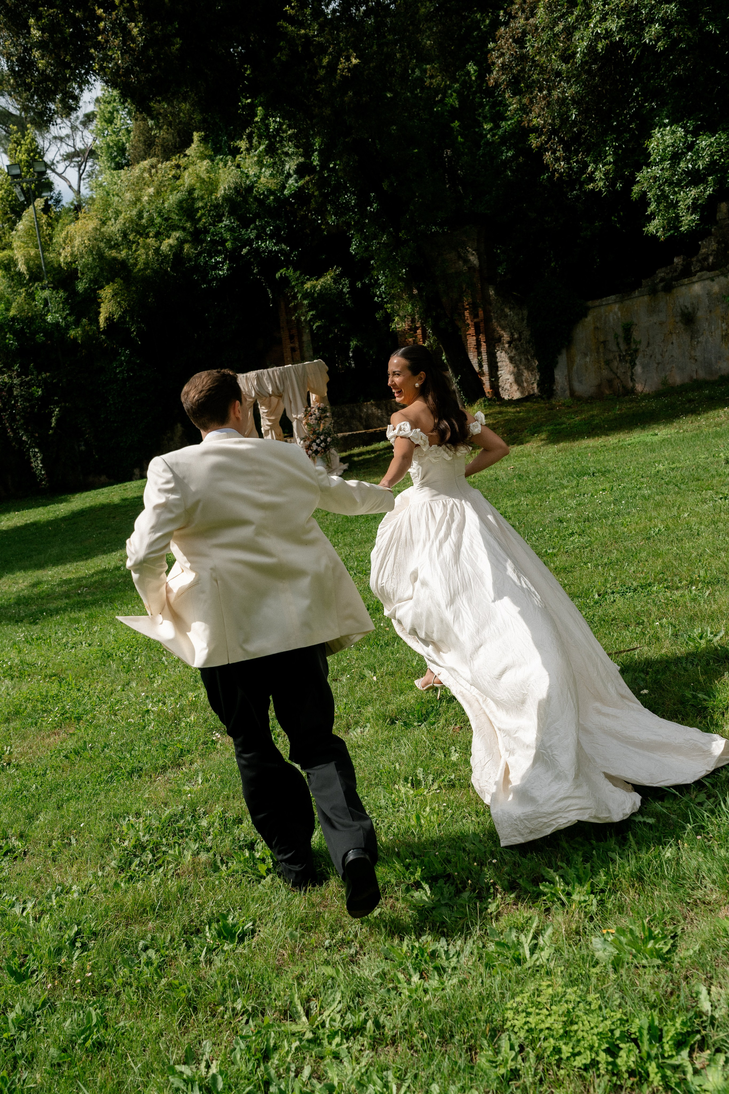 Destination wedding portfolio Europe elegant bride groom photography. Destination Wedding Photographer Alex Pasarelu