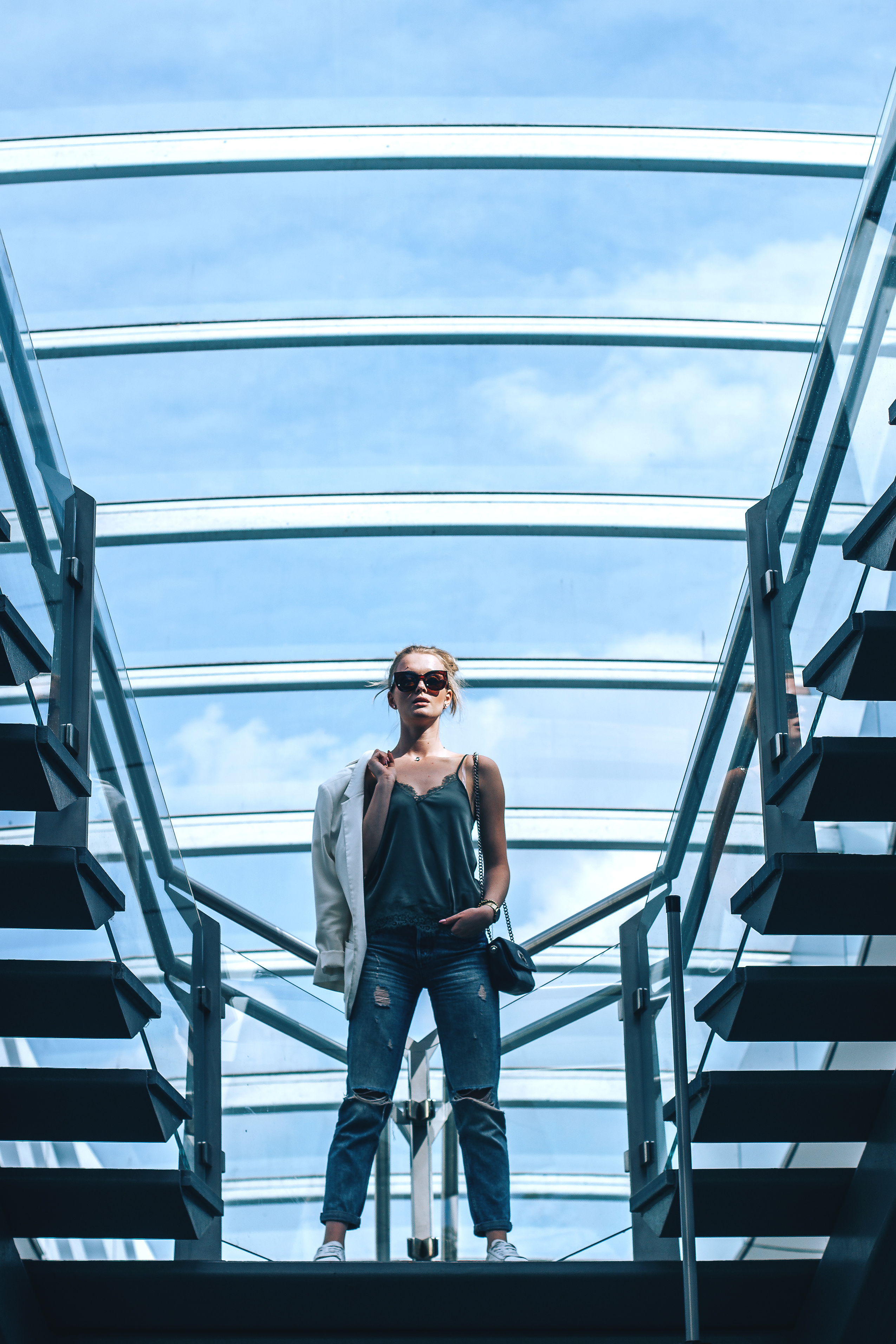 LINES AROUND US. Amina Gunenc - bruiloft- en familie fotograaf in Nederland