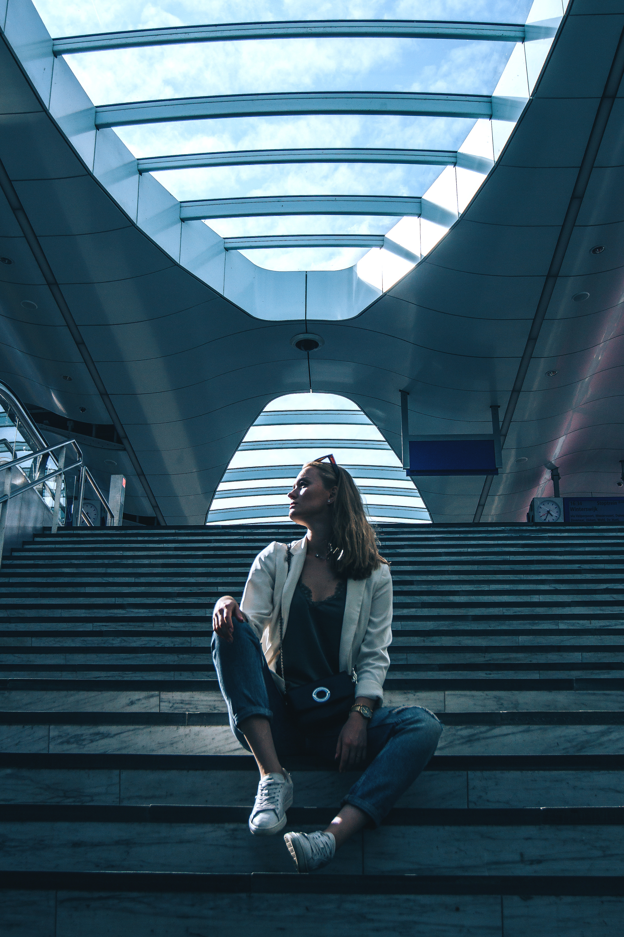 LINES AROUND US. Amina Gunenc - bruiloft- en familie fotograaf in Nederland