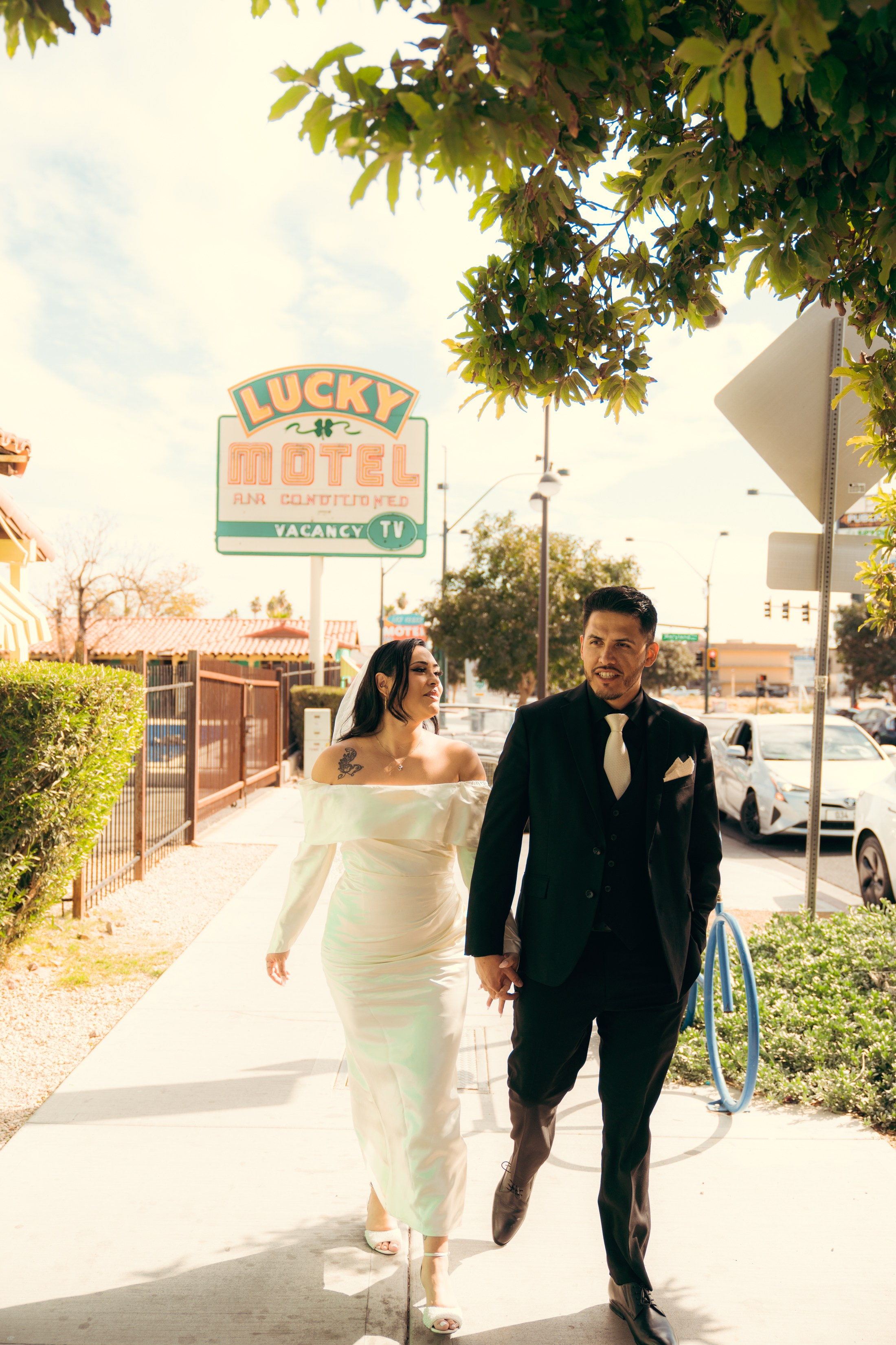 Celeste&Alejandro. Wedding & elopement photographer Viktoriya Kravtsov. Las Vegas