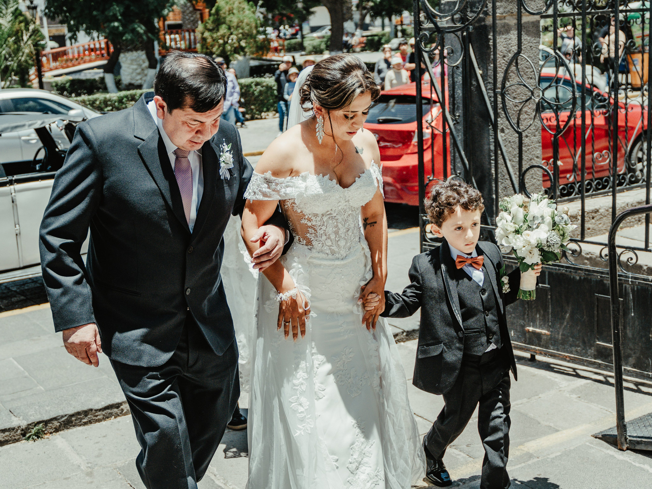 CARLA Y MARIO BODA RELIGIOSA. Studio KVTA | Fotografía y Video de Bodas en Arequipa