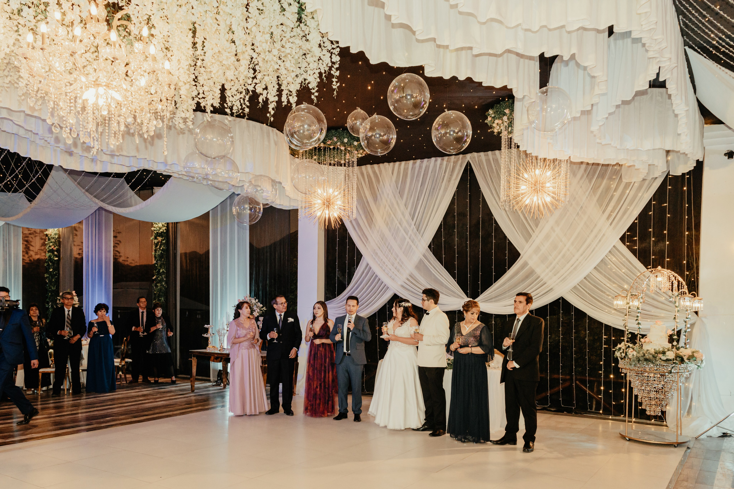 VANIA + LUIS BODA CIVIL. Studio KVTA | Fotografía y Video de Bodas en Arequipa