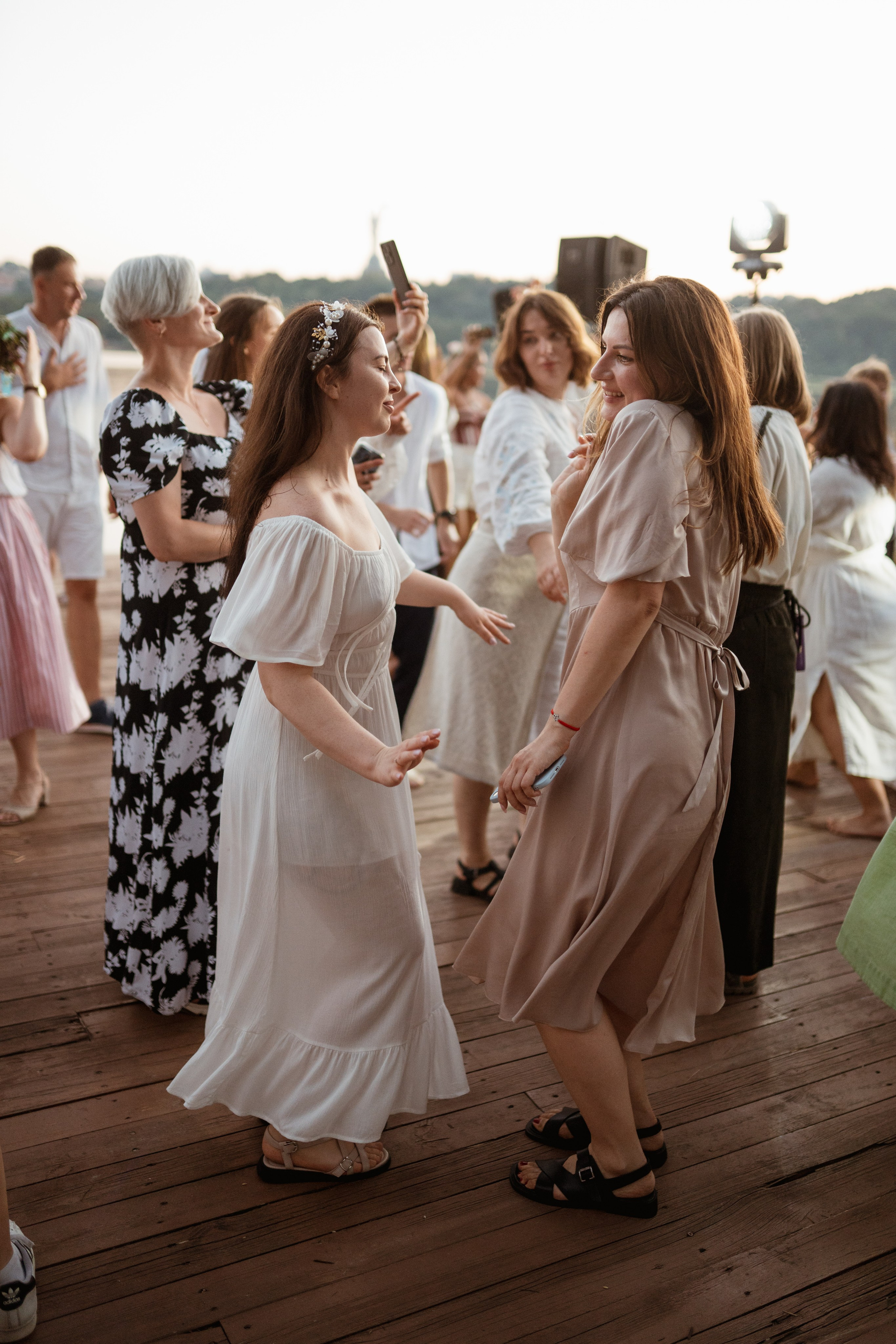 Milk Bar Party. Kostiantyn Holinchenko. Reportage and portrait photographer