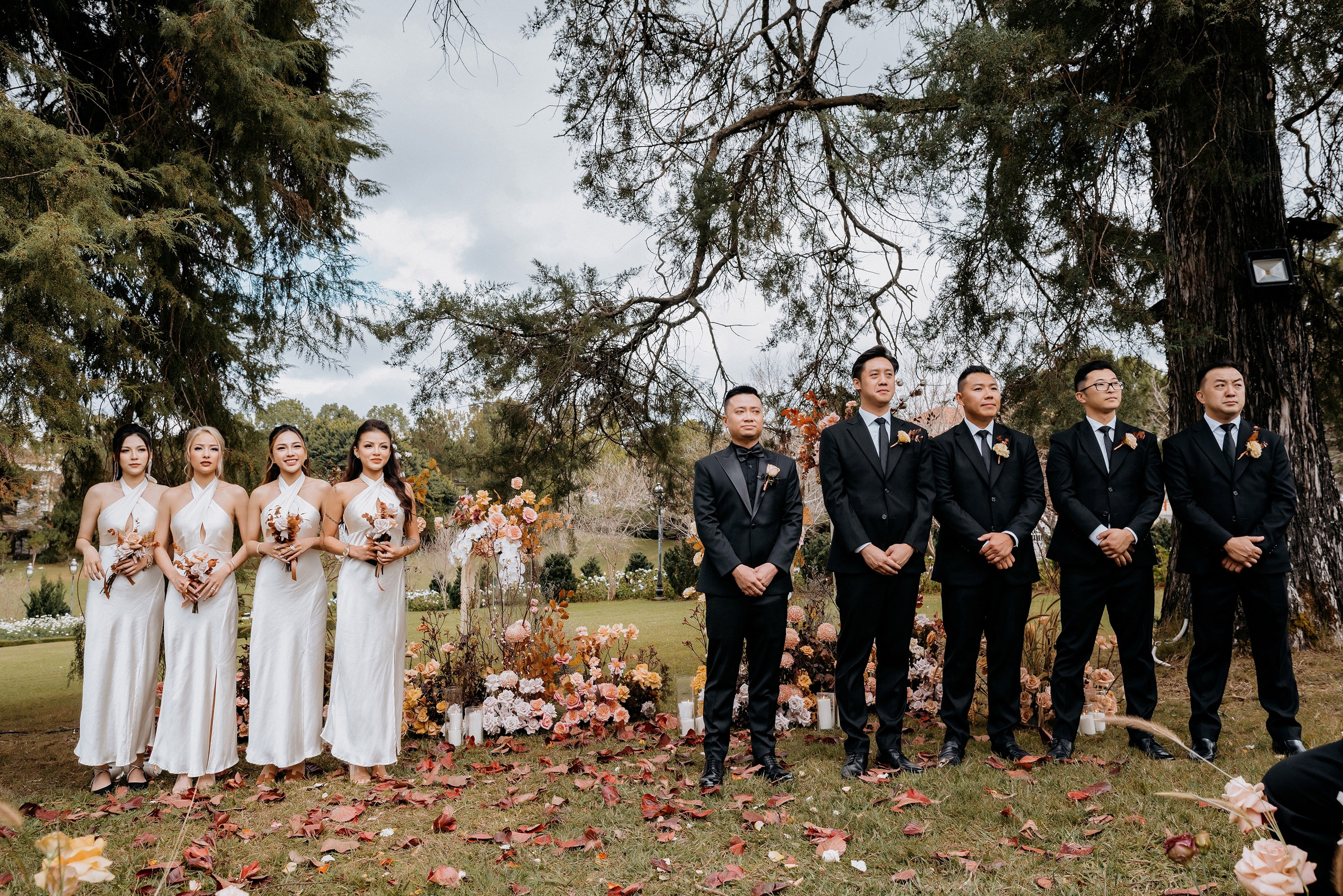 JESSE & MIMI / The Vows. Nhiếp ảnh gia đám cưới hàng đầu tại Thành Phố Hồ Chí Minh