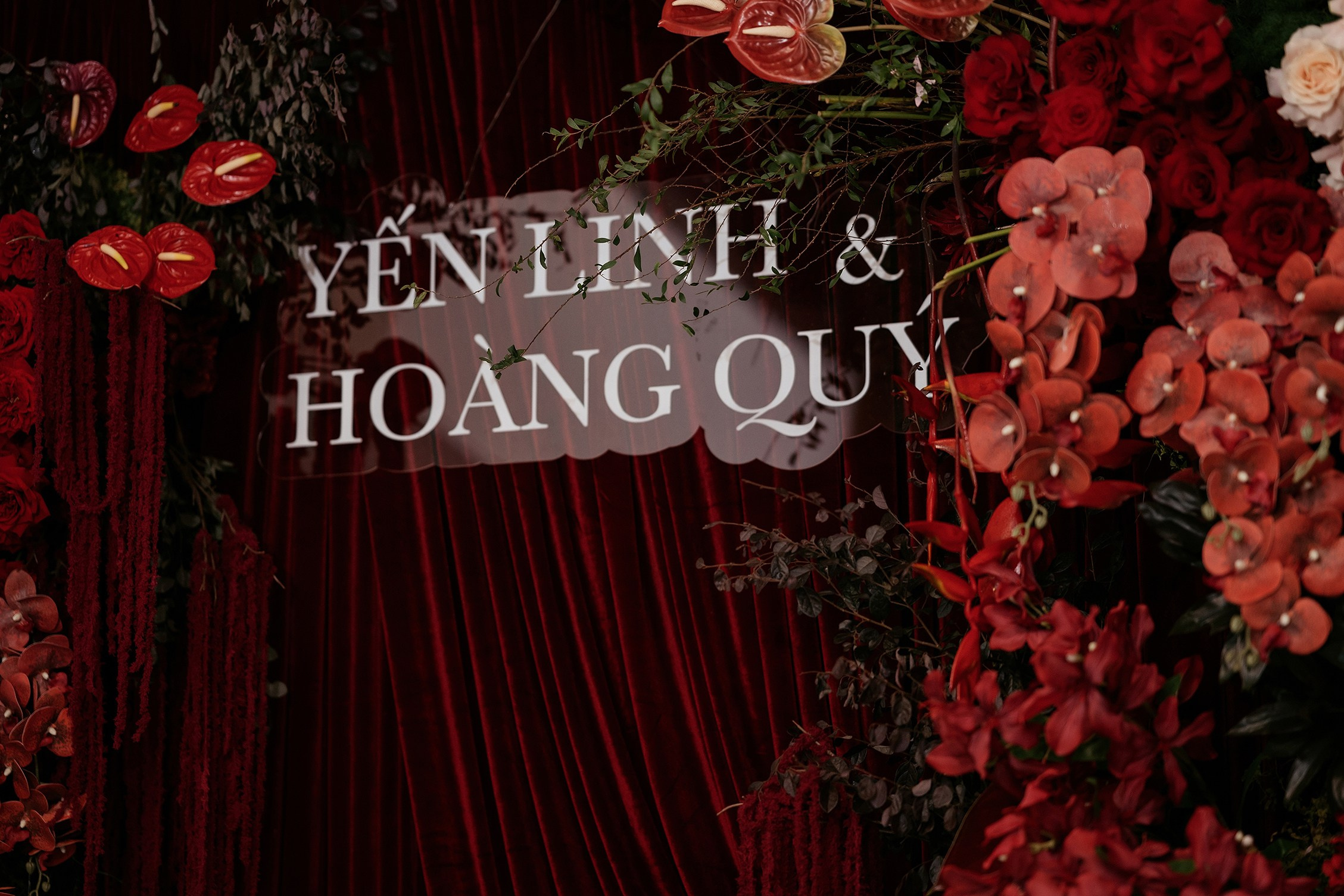 YEN LINH & HOANG QUY / Wedding Ceremony. Nhiếp ảnh gia đám cưới hàng đầu tại Thành Phố Hồ Chí Minh
