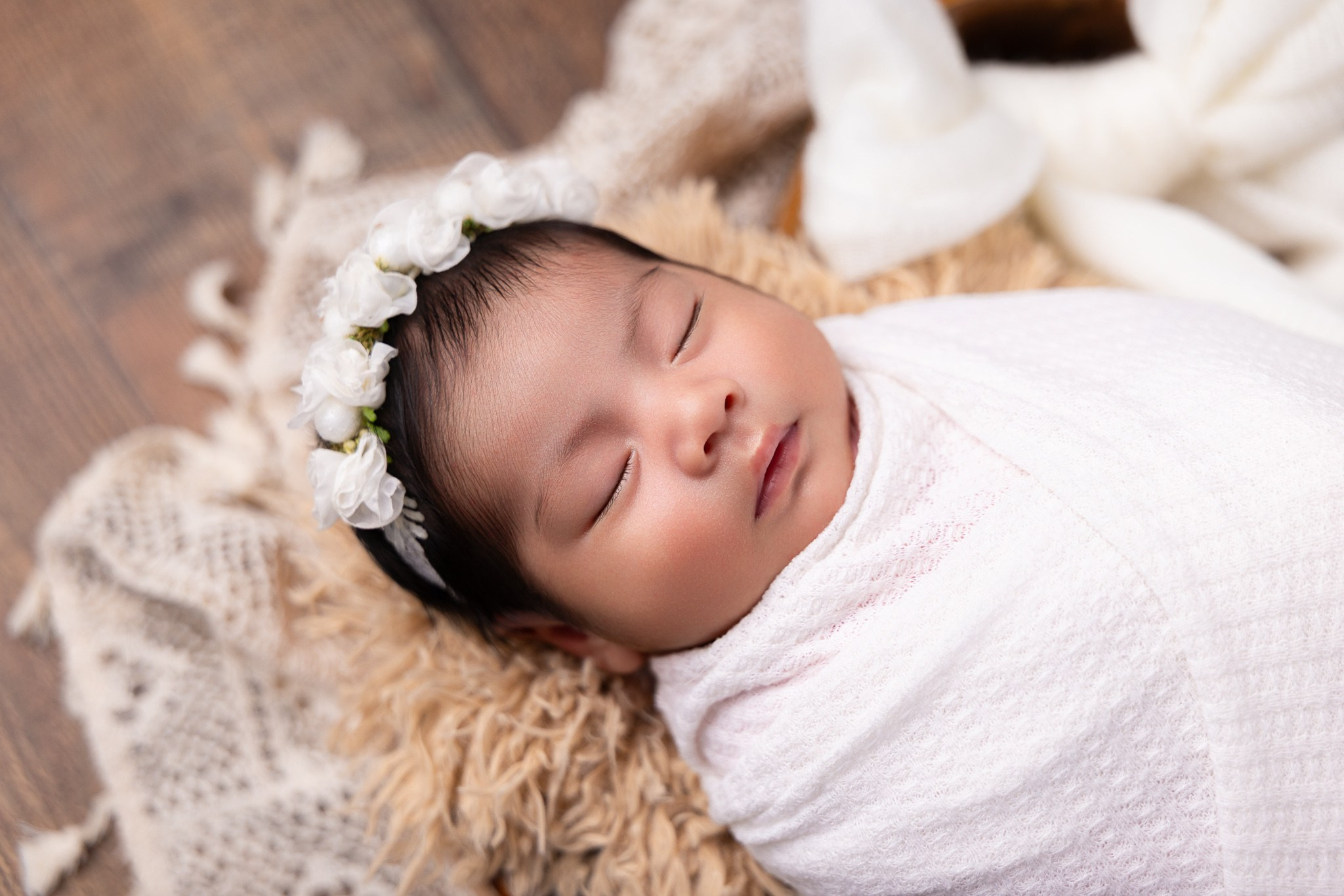 Isabella Newborn Photoshoot. Professional family, maternity & newborn photographer in North Charleston, SC, creating timeless portraits