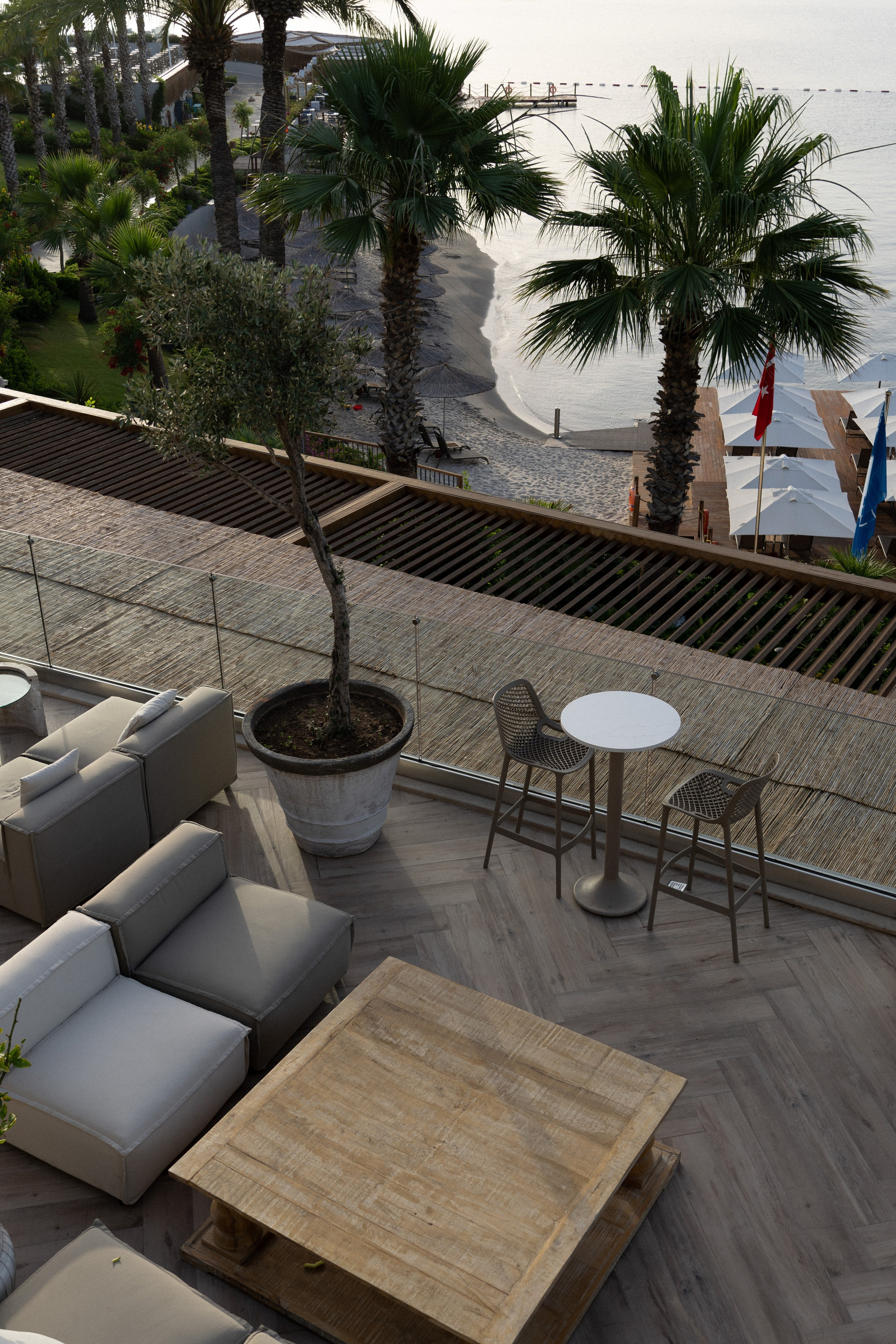 Mirada Exlusive. Professional photographer and videographer specializing in filming hot