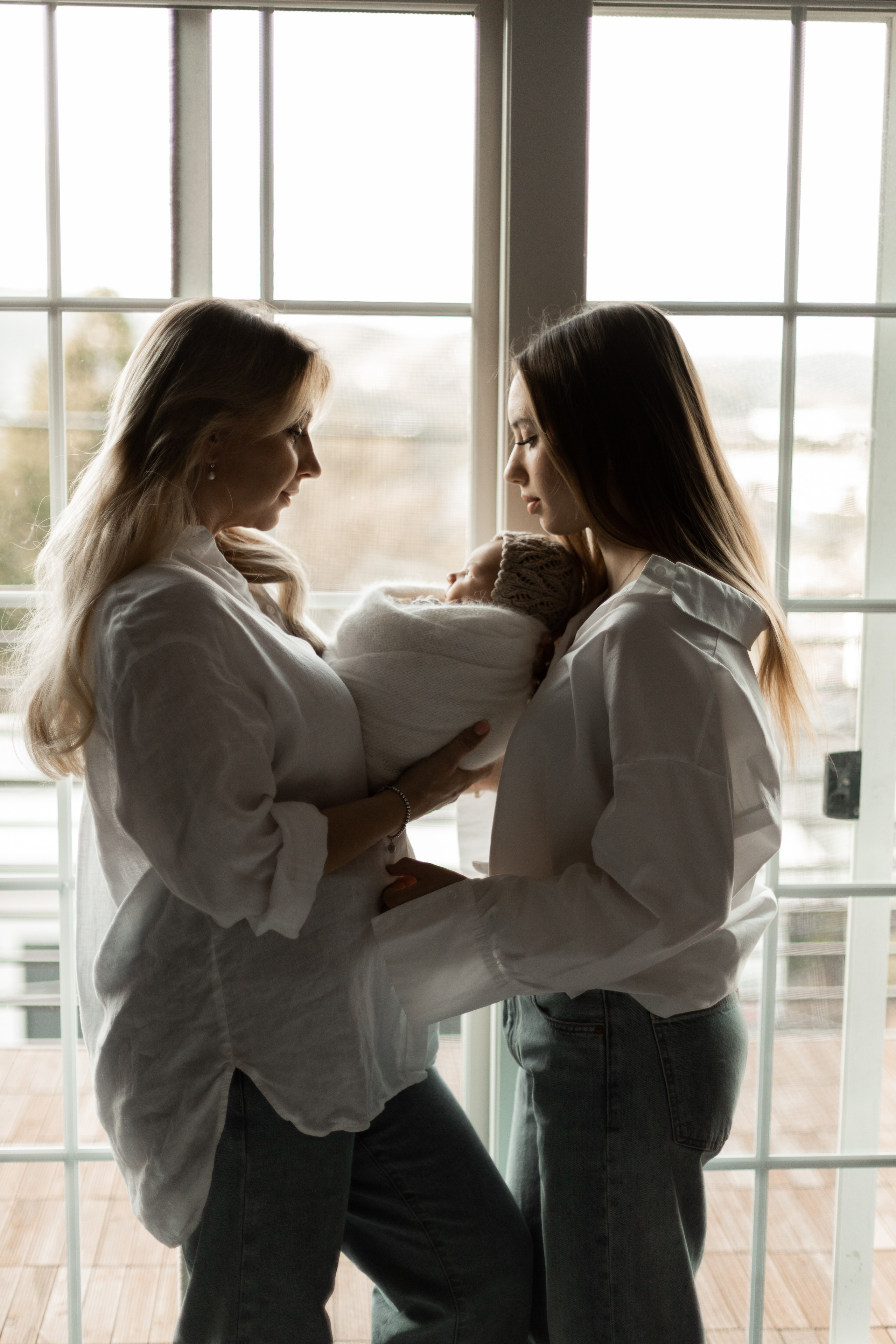 Newborn Lifestyle. Family photographer in Bay Area, California