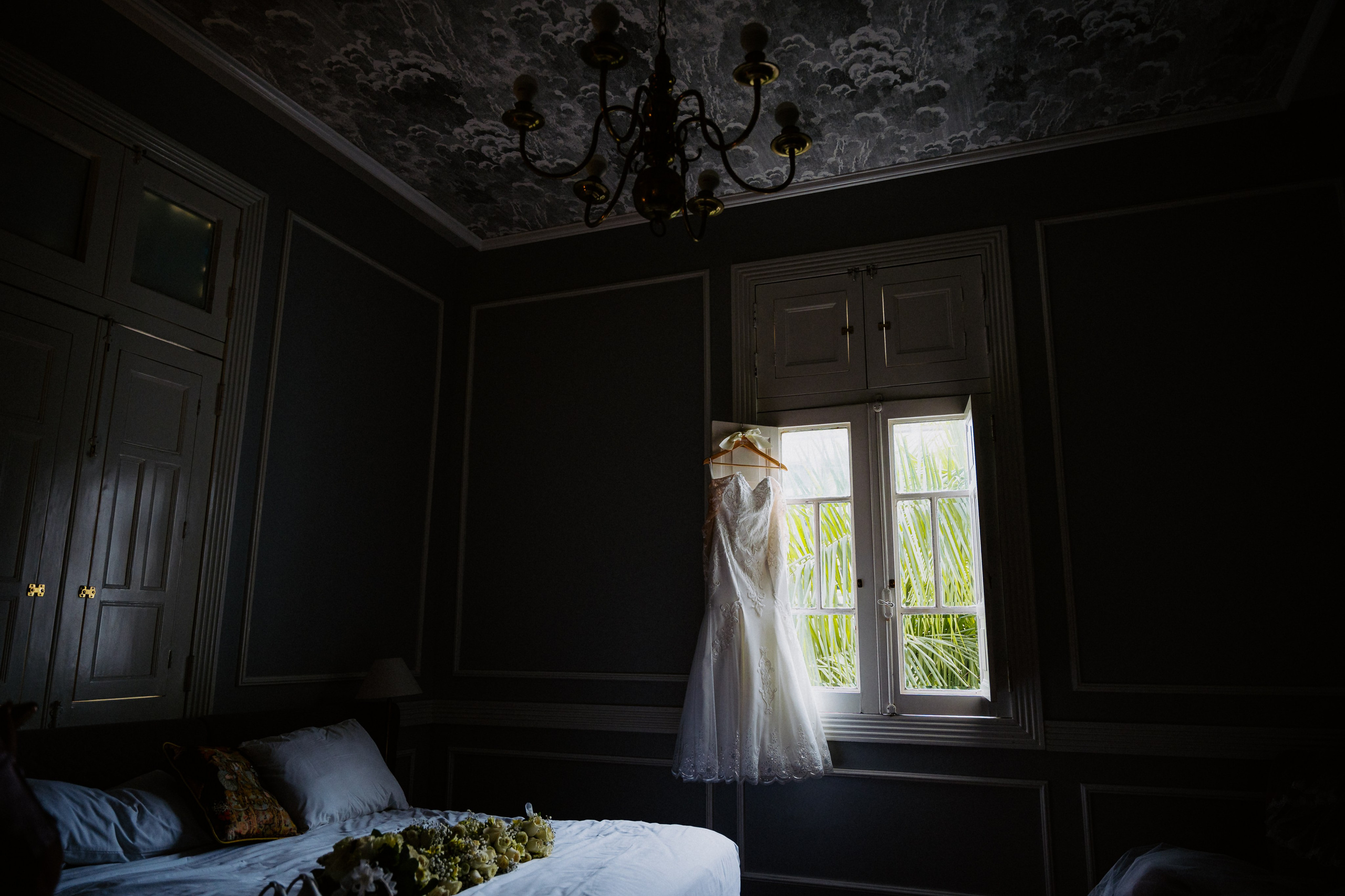 Perspectiva de la novia. Fotógrafo de Bodas en Lima | Ronhy Altamirano. Fotografía narrativa y cinematográfica para bodas, quinceañeras y eventos exclusivos