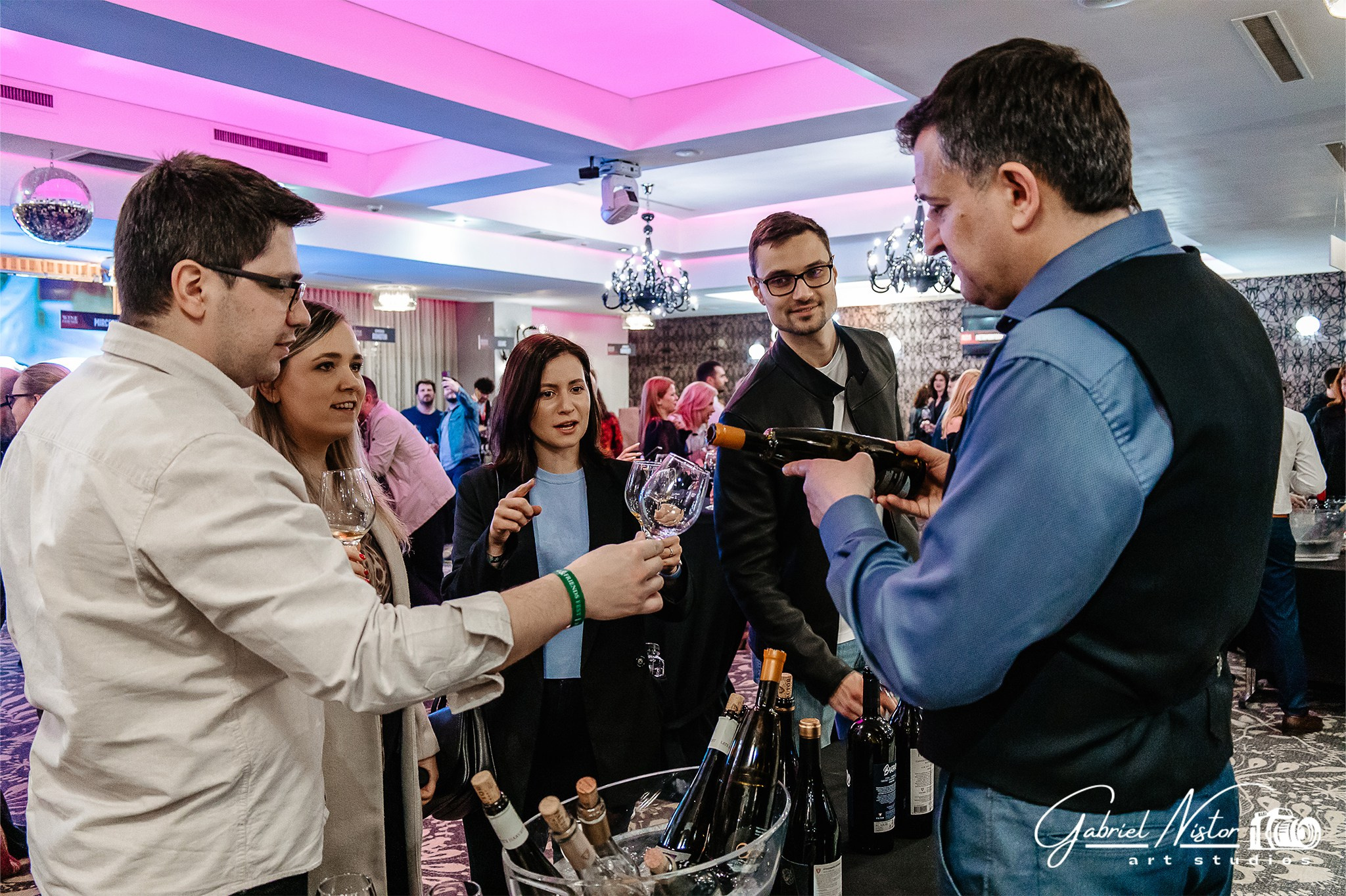 Pleiada Iasi - Wine & Friends. Gabriel Nistor Art-Studios — Photographer / Videographer Iasi