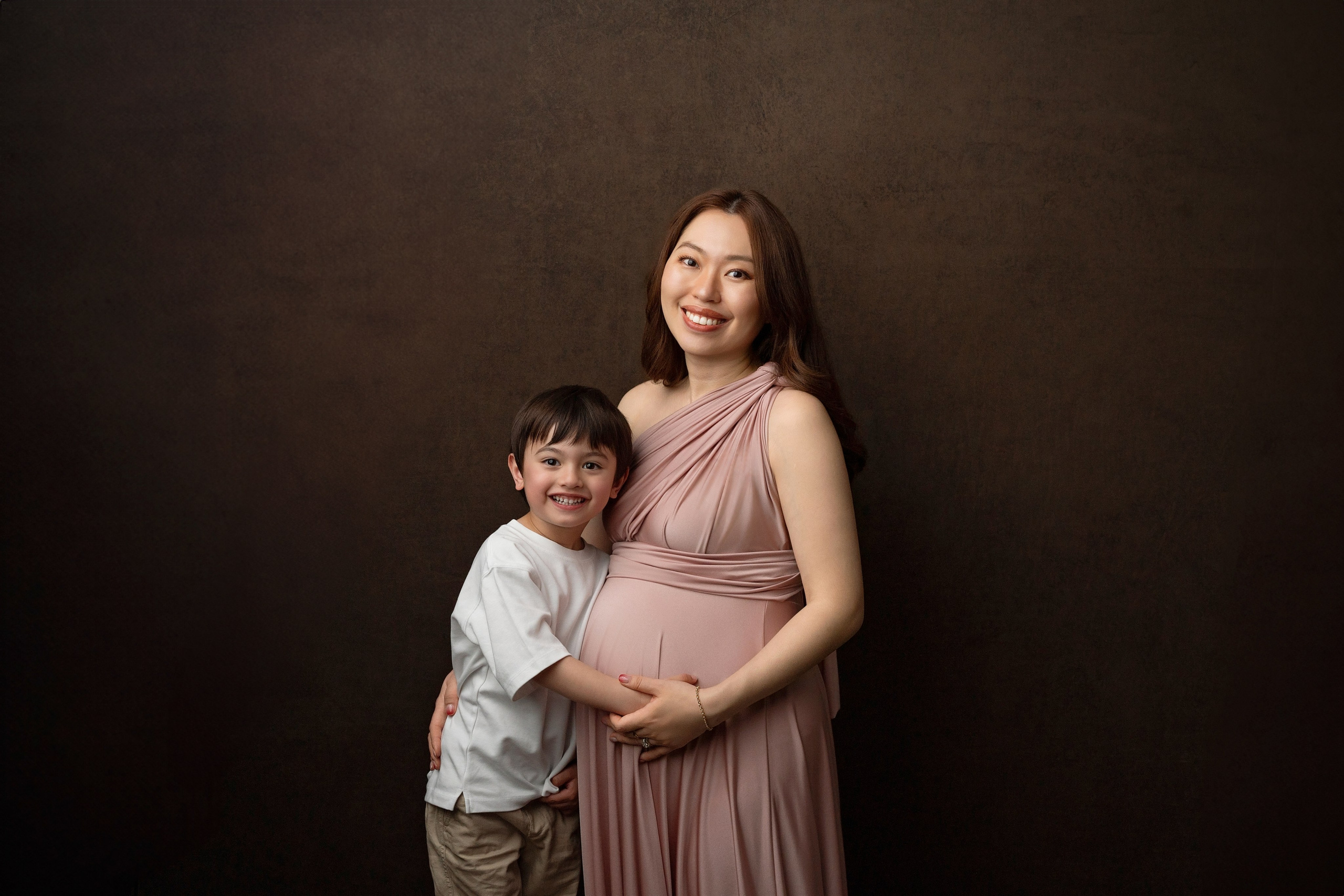 Maternity session session price guide. Newborn and family photographer. Hills District. Sydney