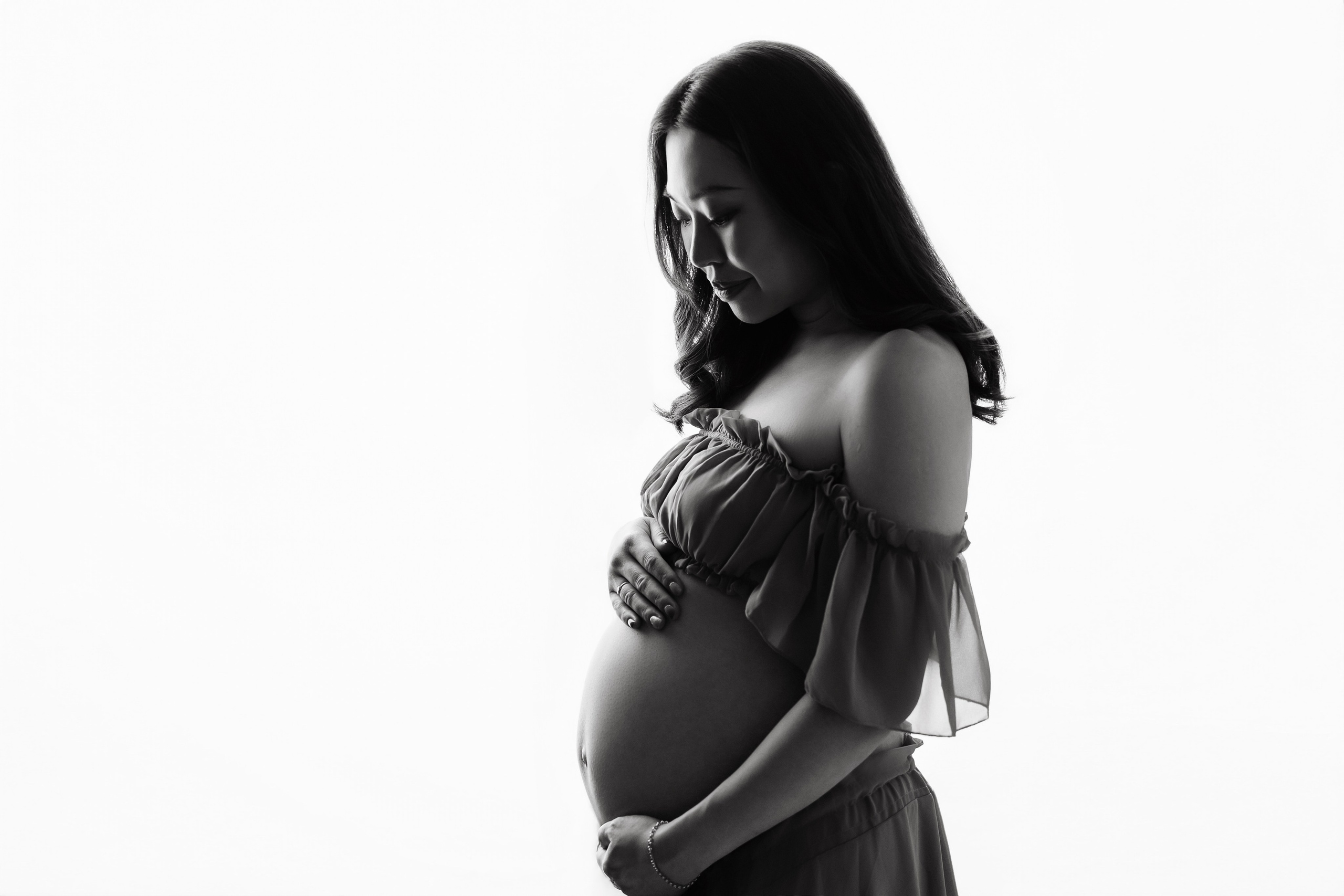 Maternity session session price guide. Newborn and family photographer. Hills District. Sydney
