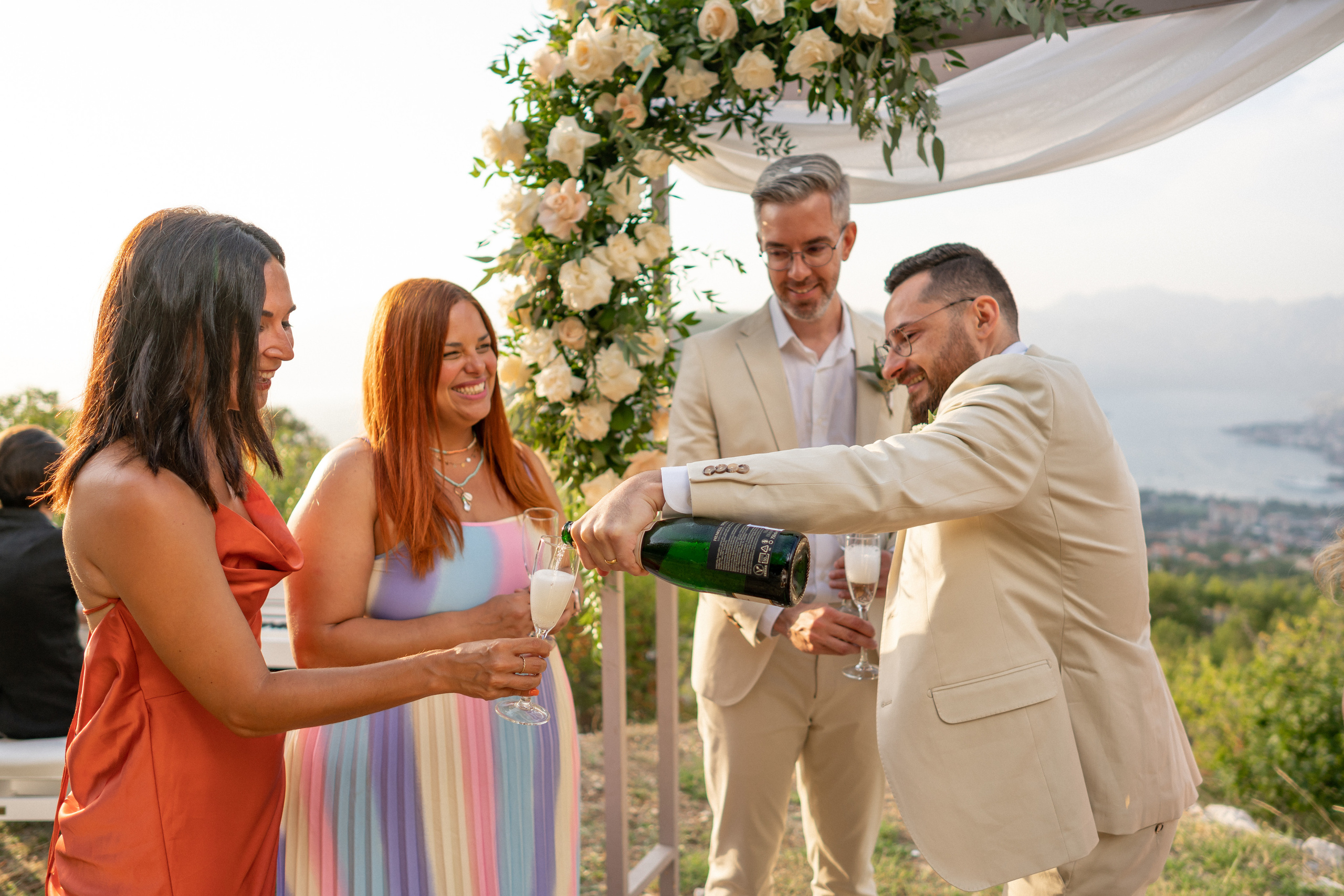 Однополая свадьба в Черногории с видом на Которский залив