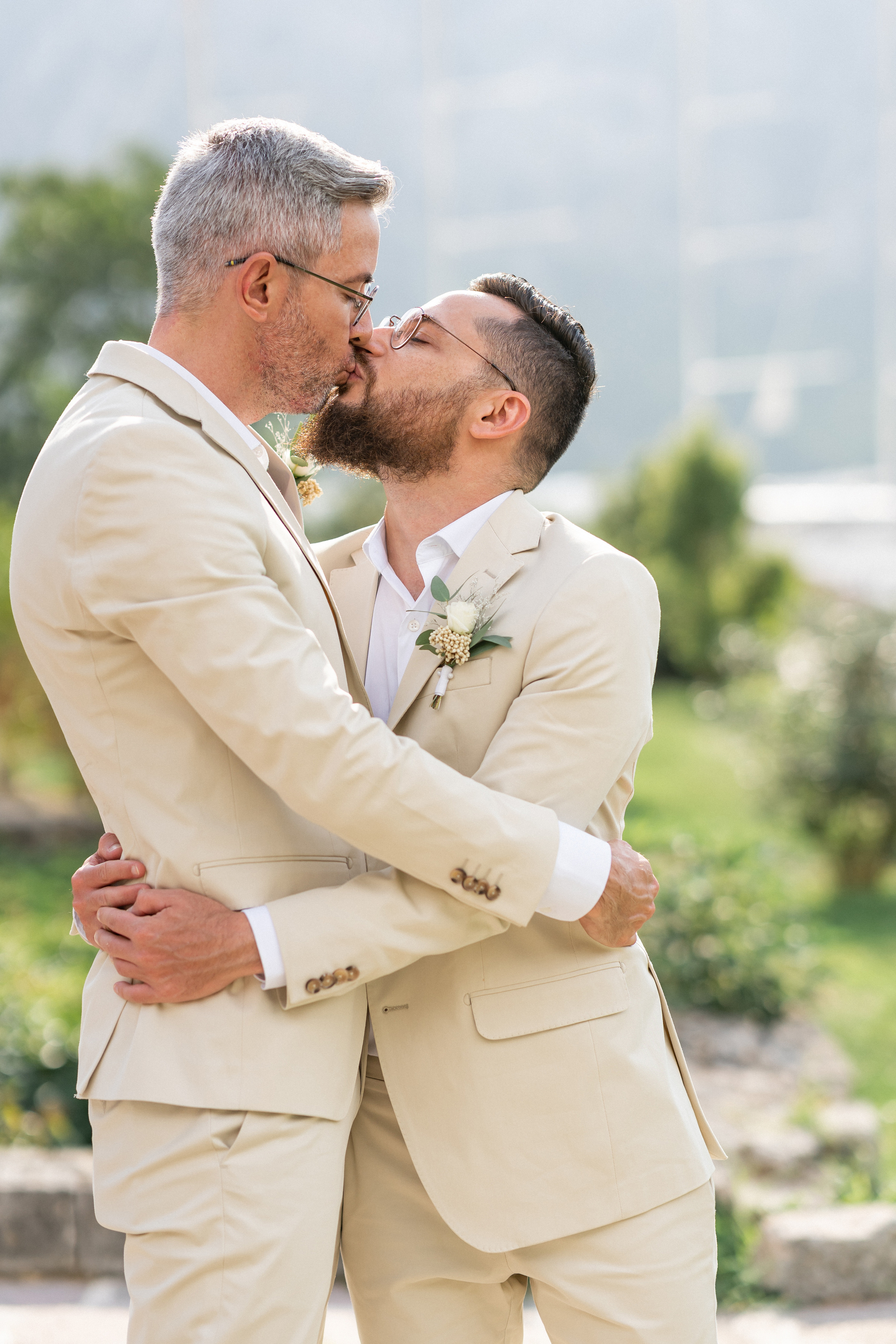 Однополая свадьба в Черногории с видом на Которский залив