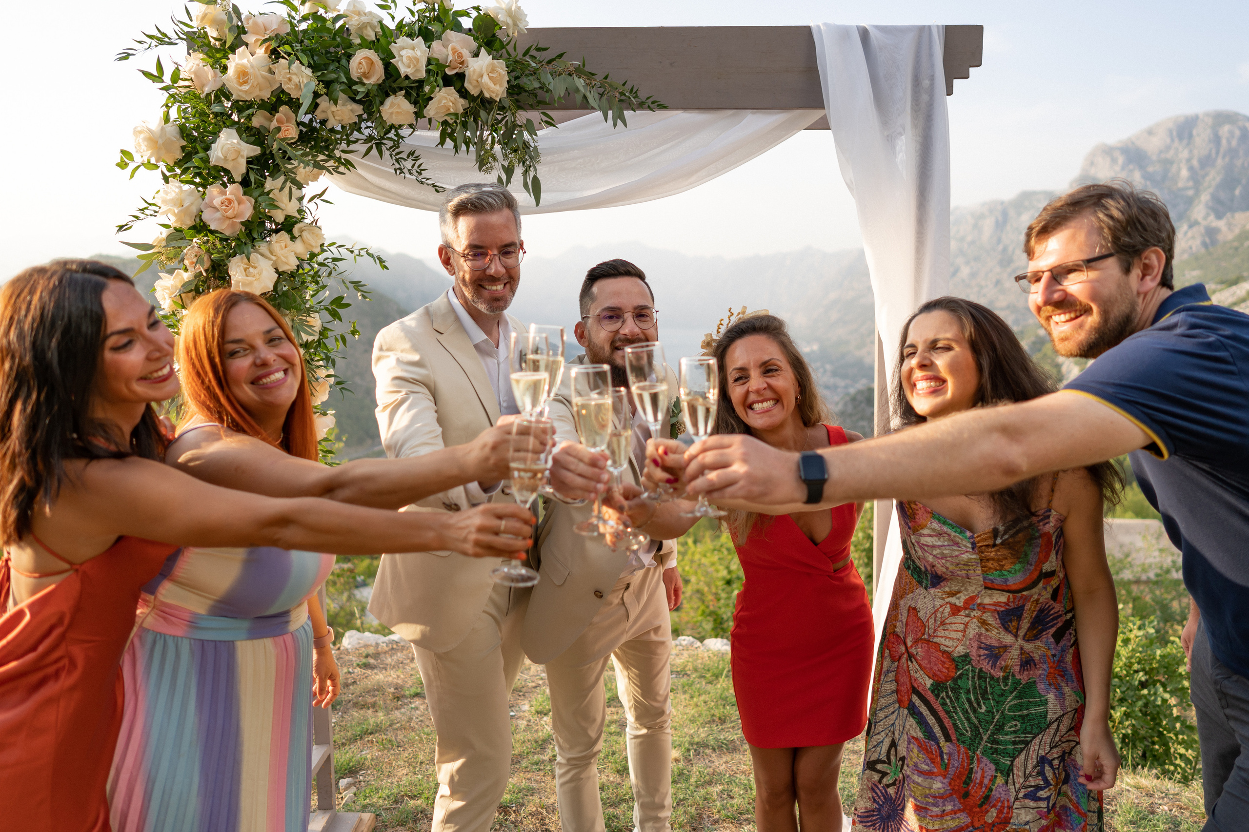 Однополая свадьба в Черногории с видом на Которский залив