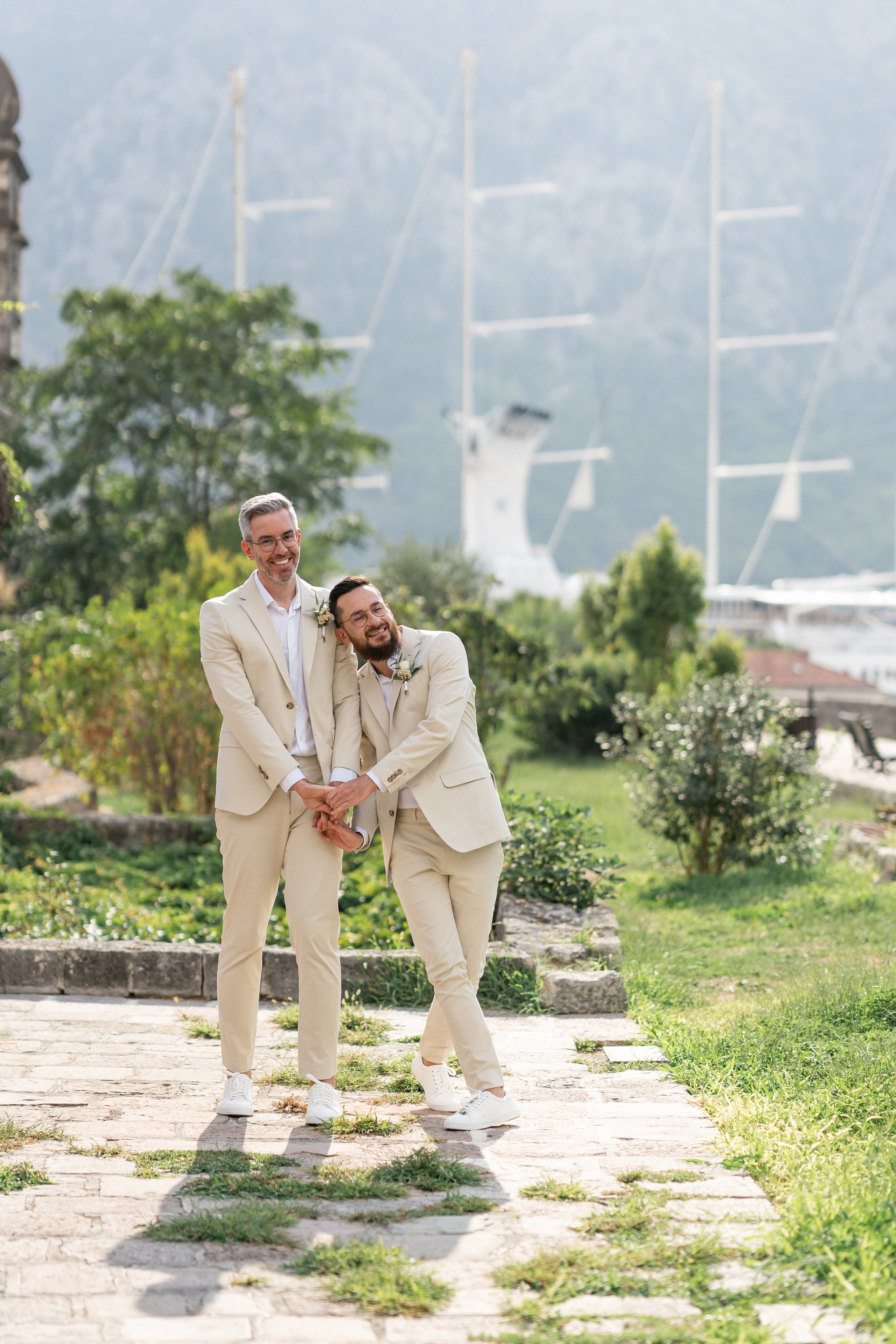 Однополая свадьба в Черногории с видом на Которский залив