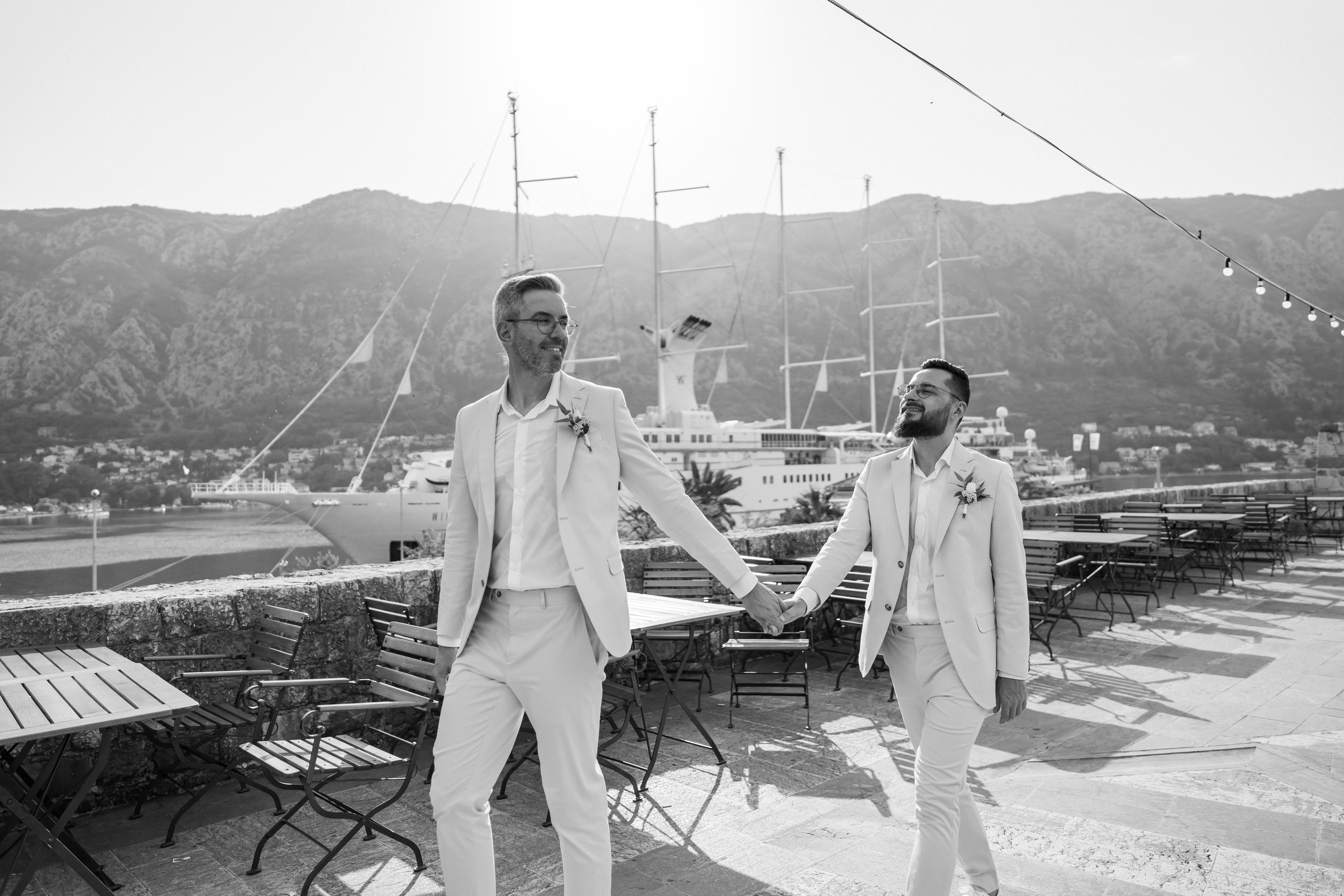 Однополая свадьба в Черногории с видом на Которский залив