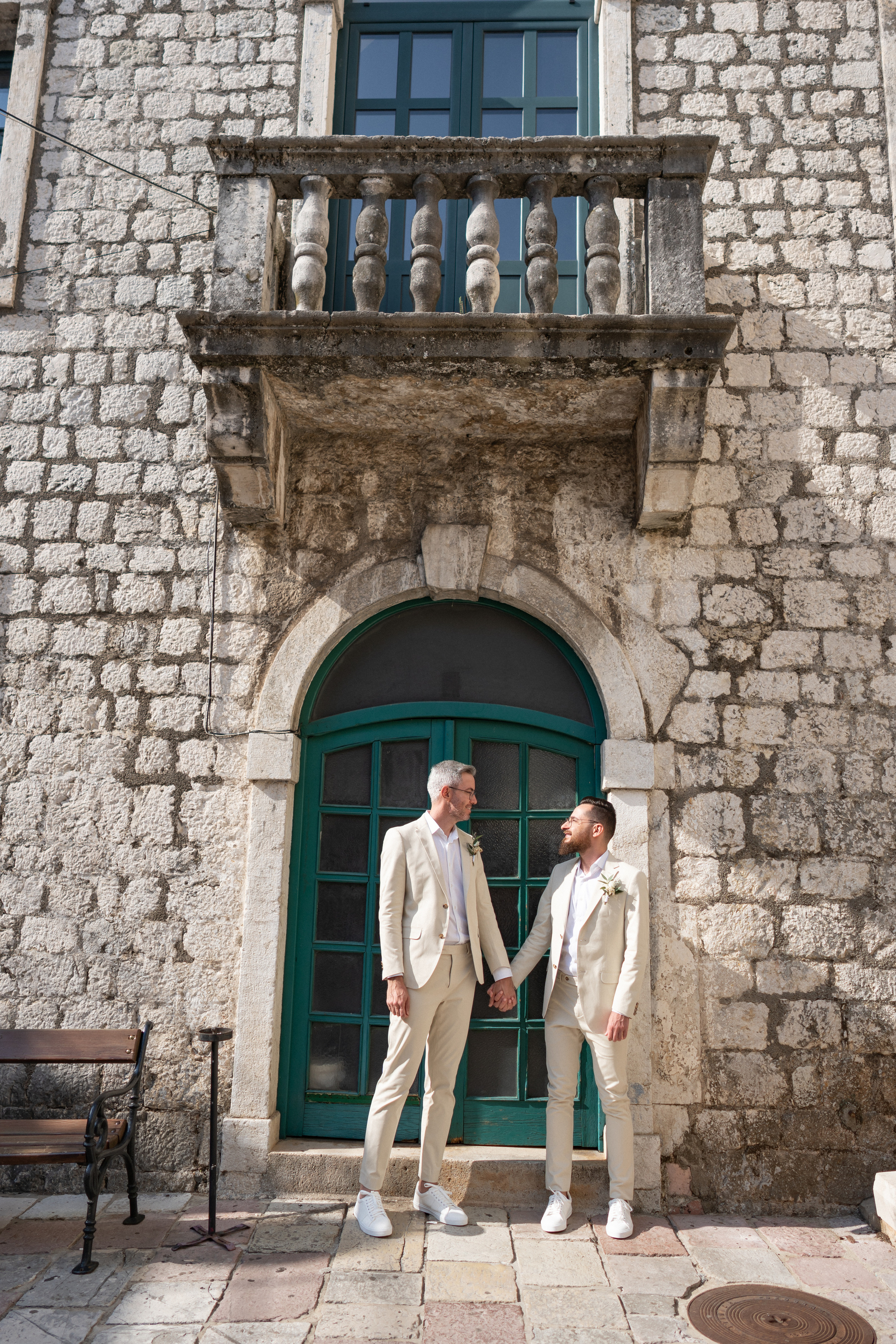 Однополая свадьба в Черногории с видом на Которский залив