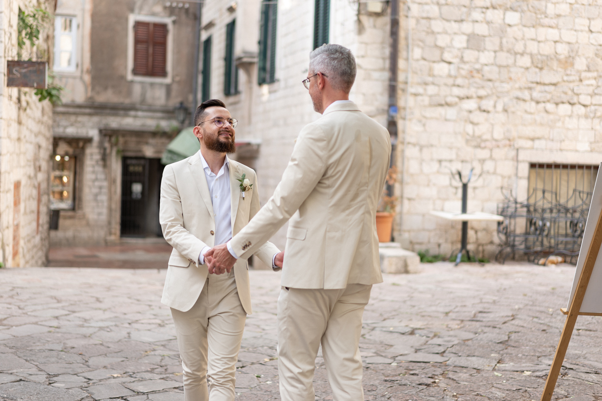 Однополая свадьба в Черногории с видом на Которский залив