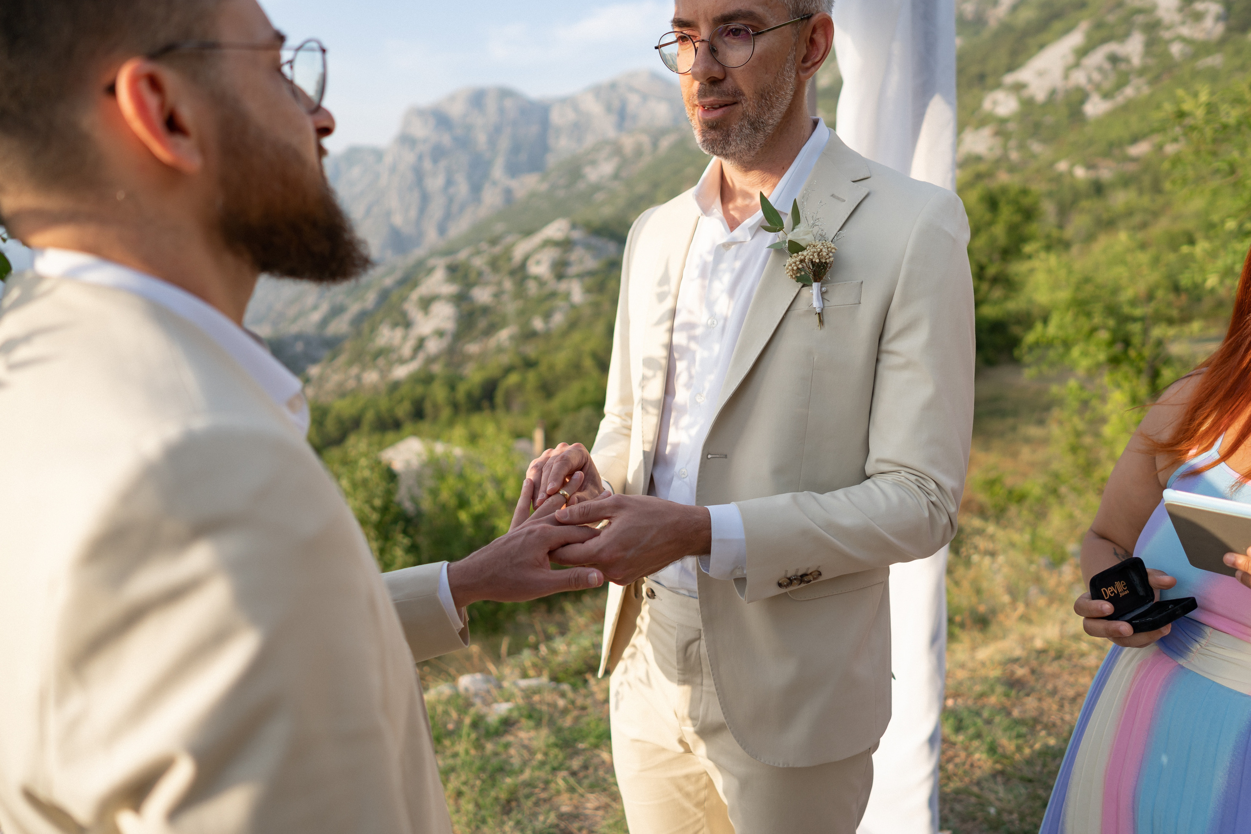 Однополая свадьба в Черногории с видом на Которский залив