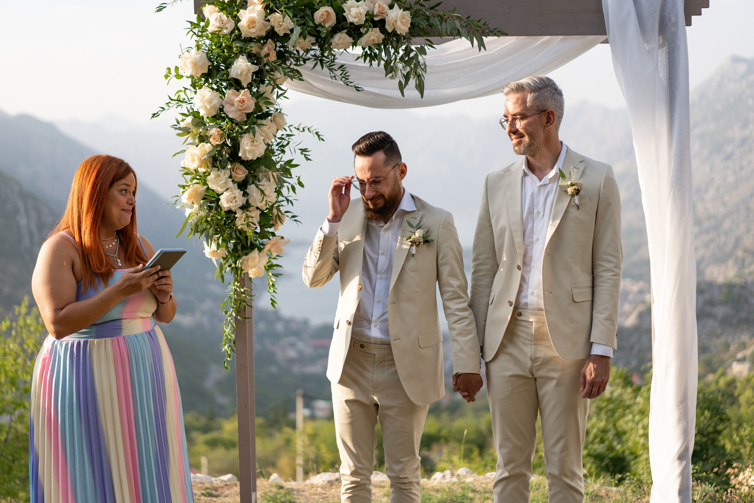 Однополая свадьба в Черногории с видом на Которский залив