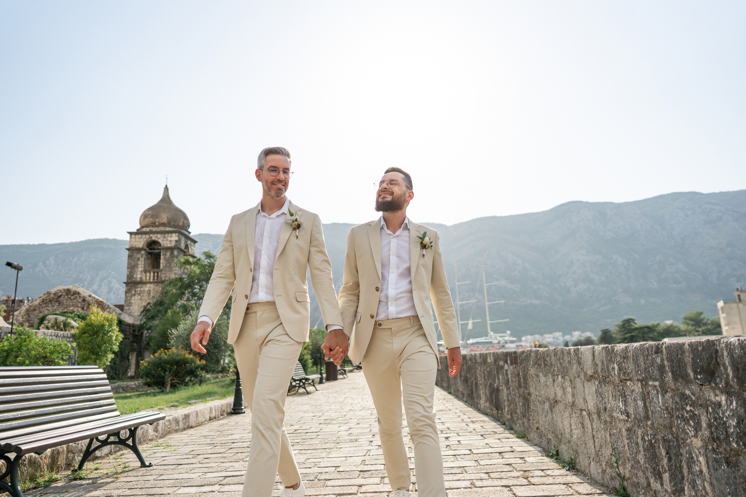 Однополая свадьба в Черногории с видом на Которский залив