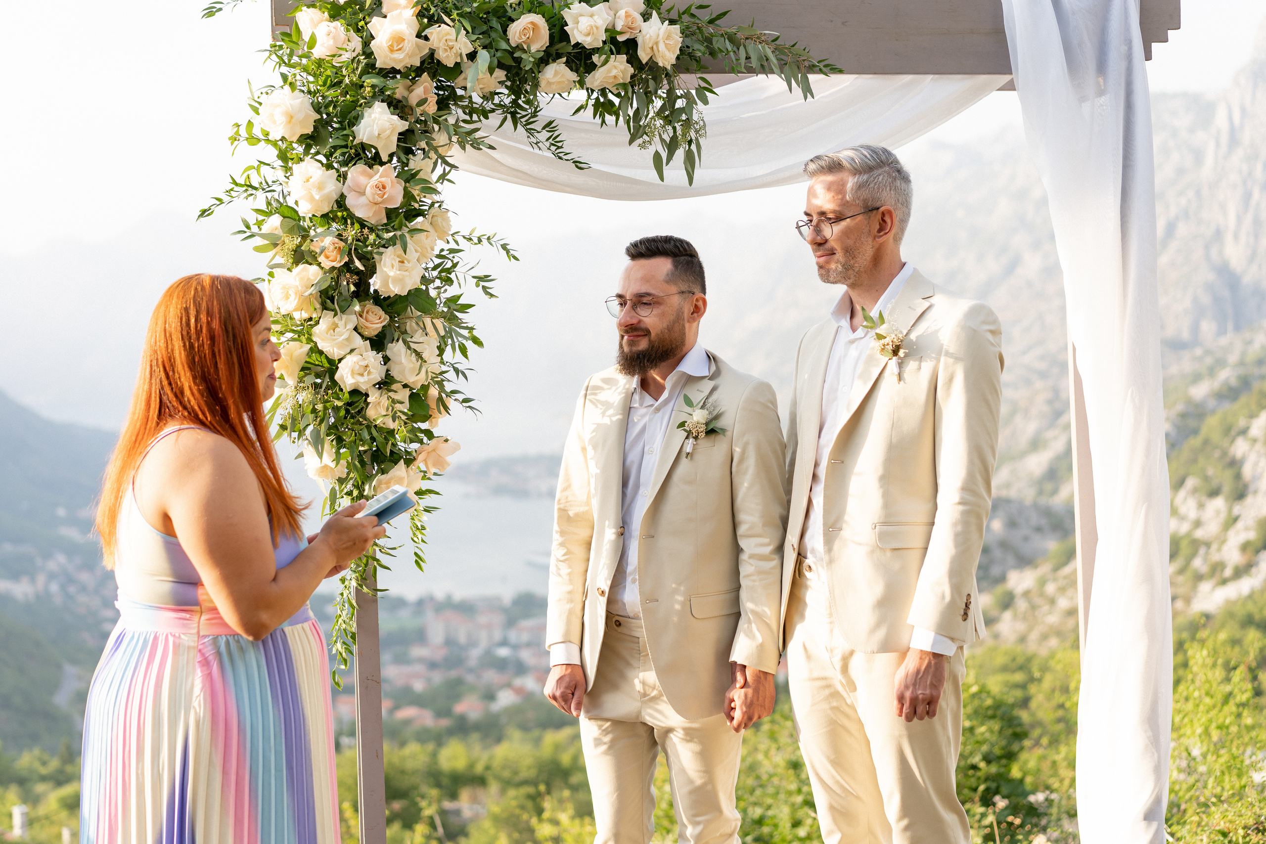 Однополая свадьба в Черногории с видом на Которский залив