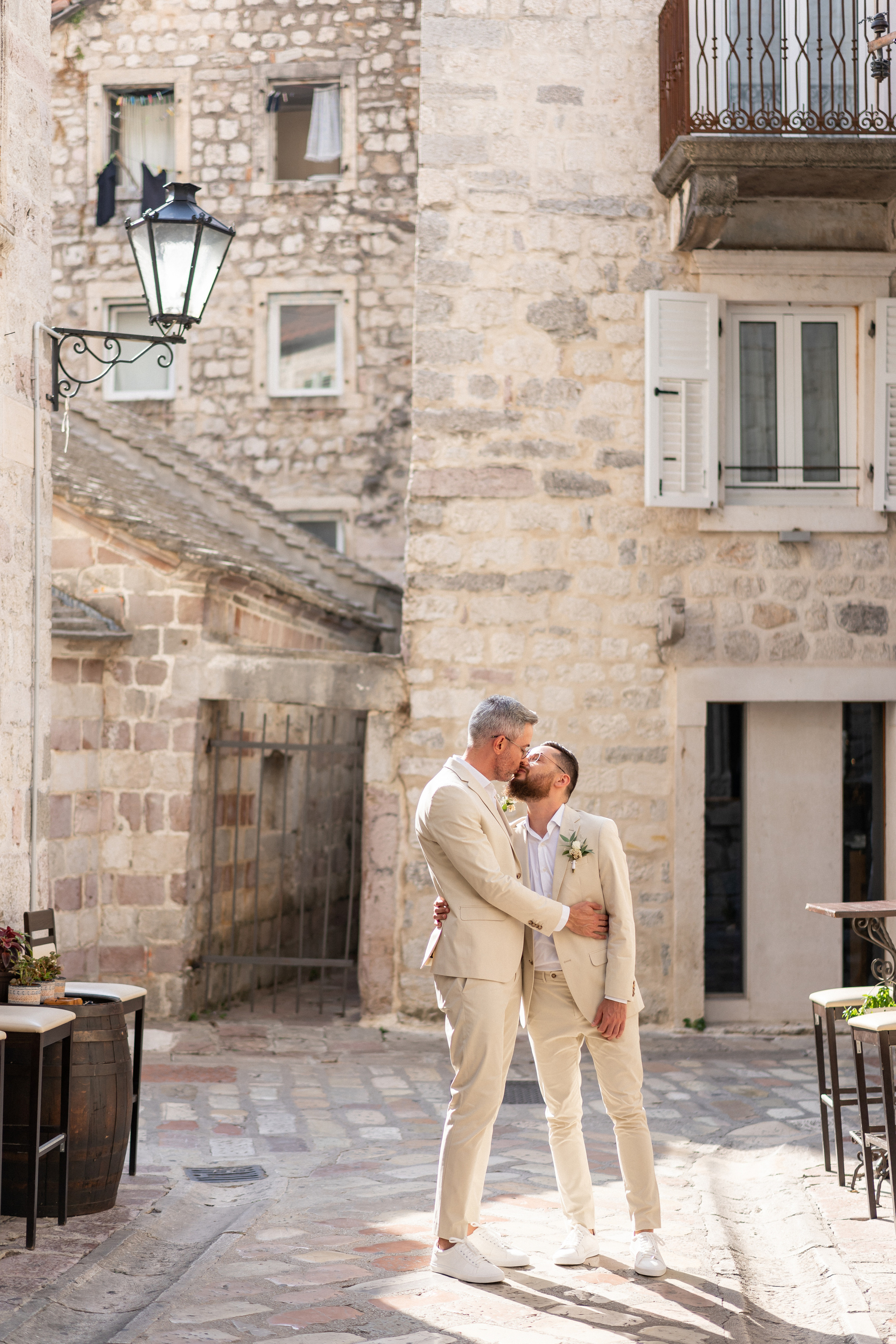 Однополая свадьба в Черногории с видом на Которский залив