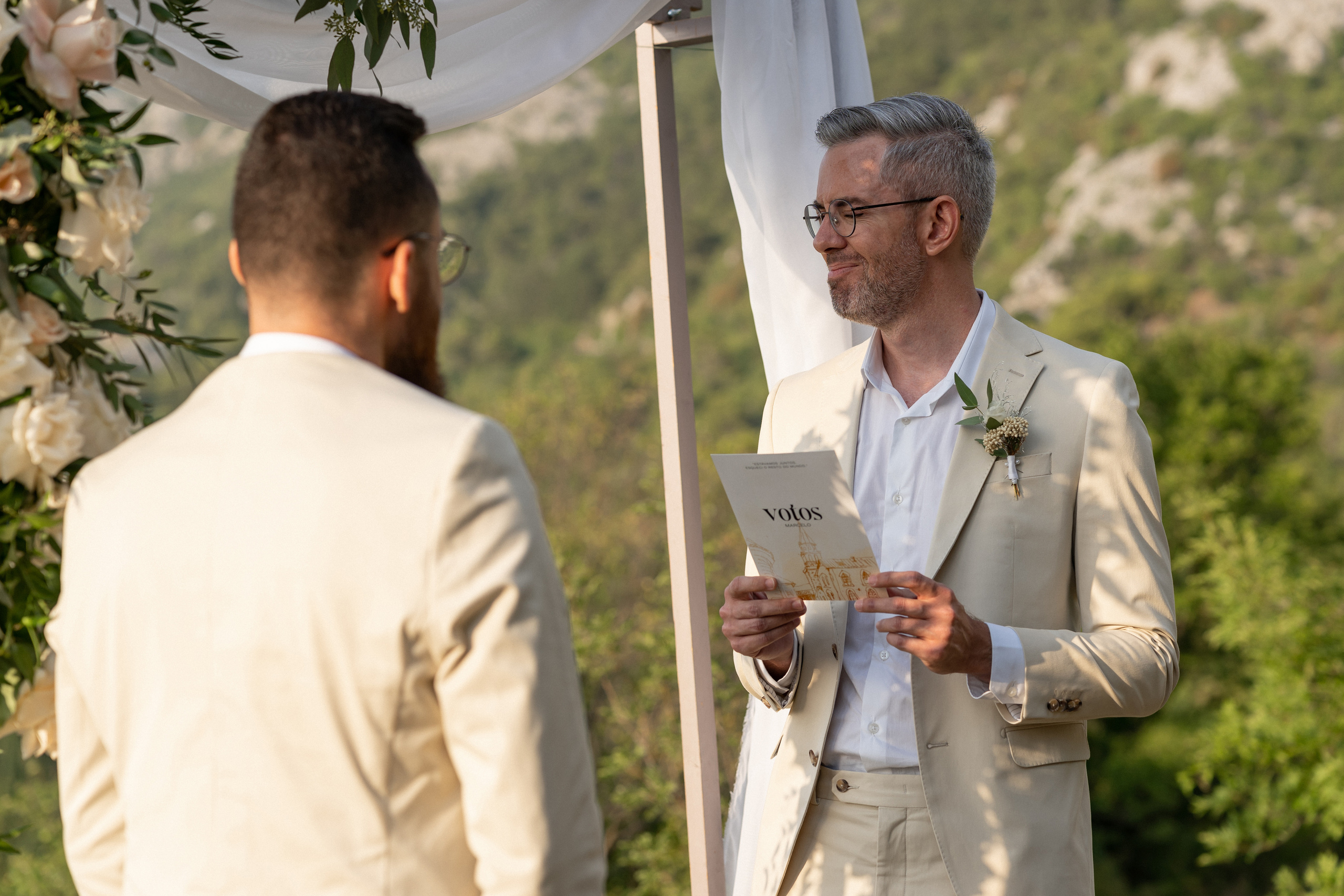 Однополая свадьба в Черногории с видом на Которский залив