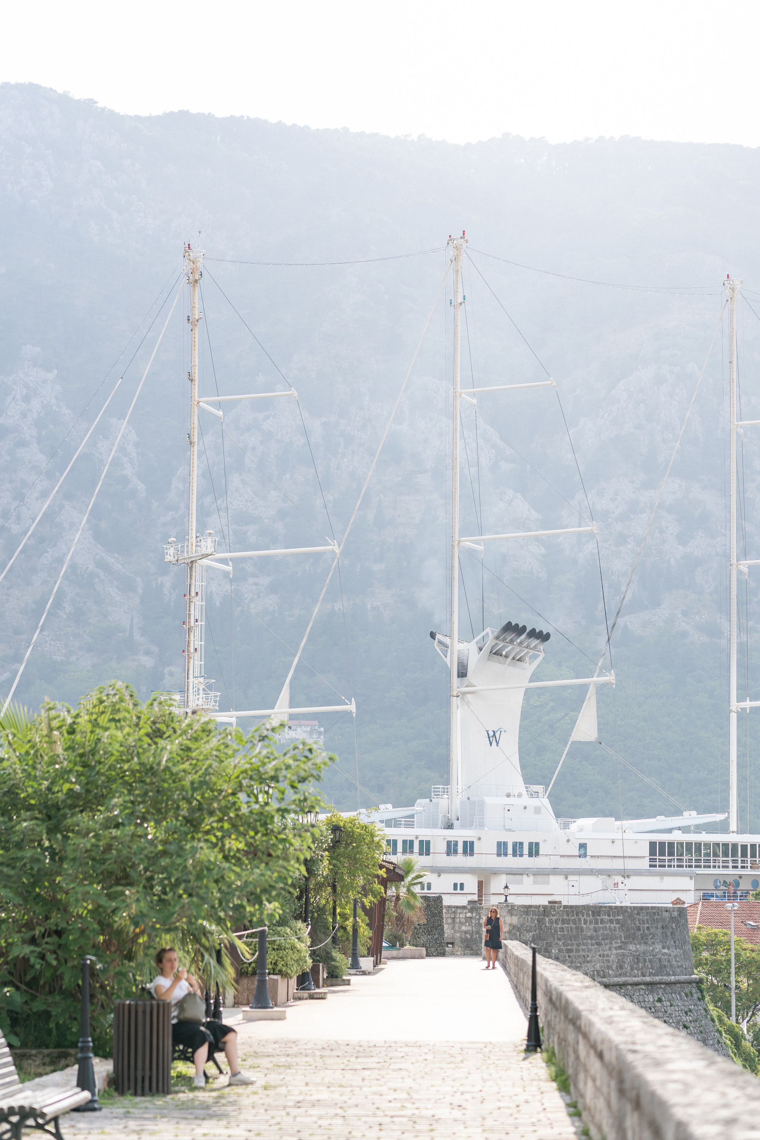 Однополая свадьба в Черногории с видом на Которский залив