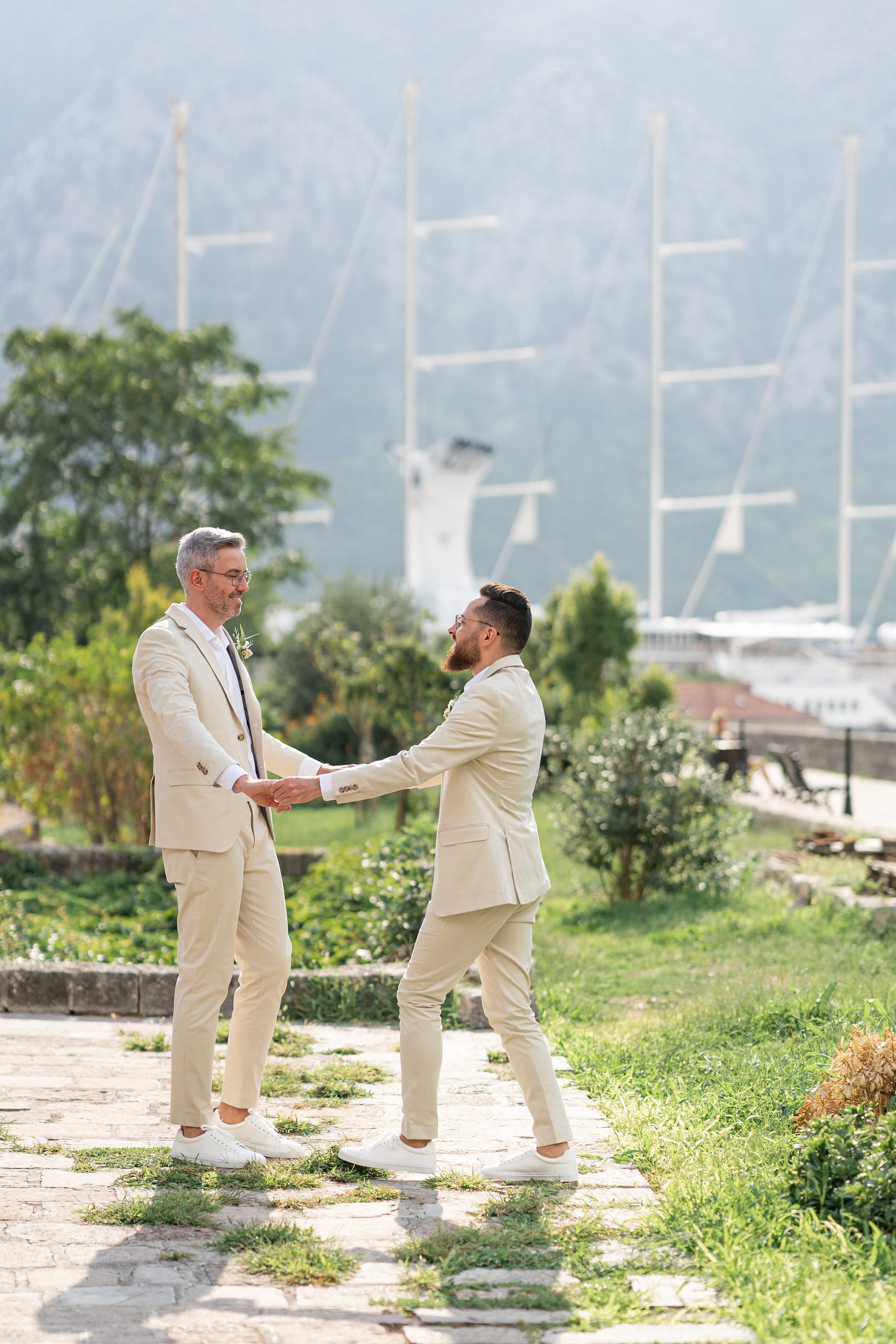 Однополая свадьба в Черногории с видом на Которский залив