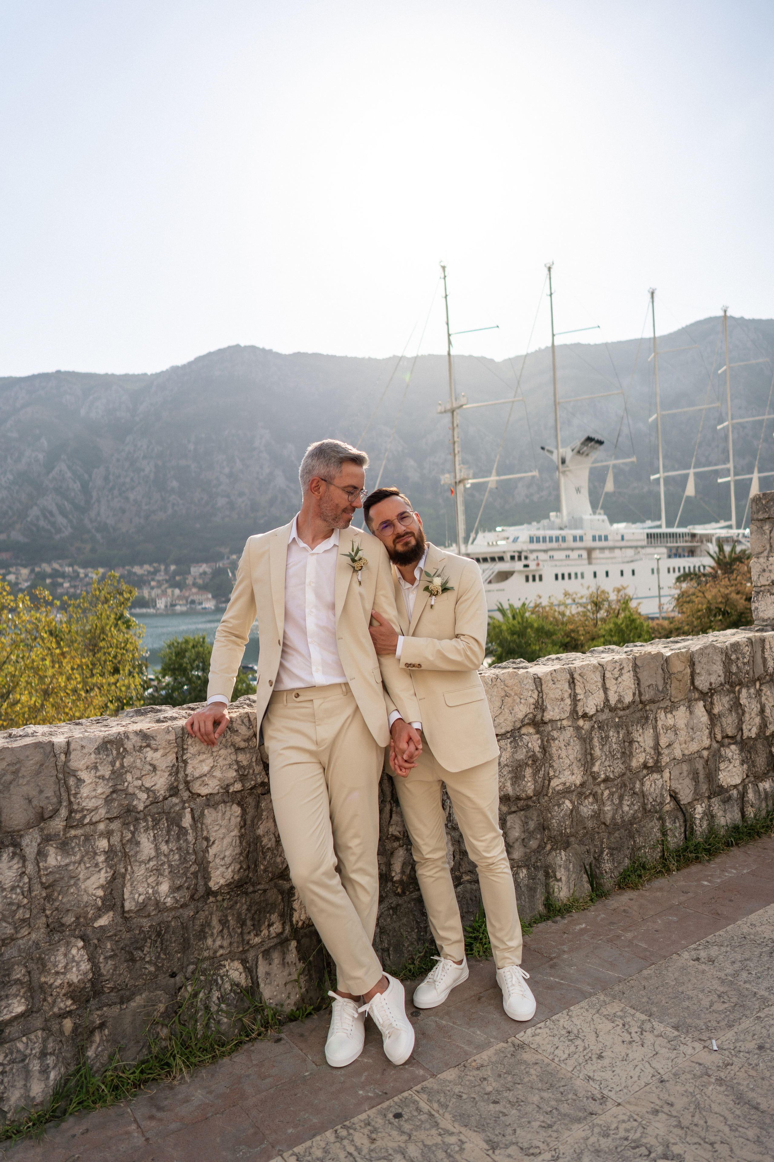 Однополая свадьба в Черногории с видом на Которский залив