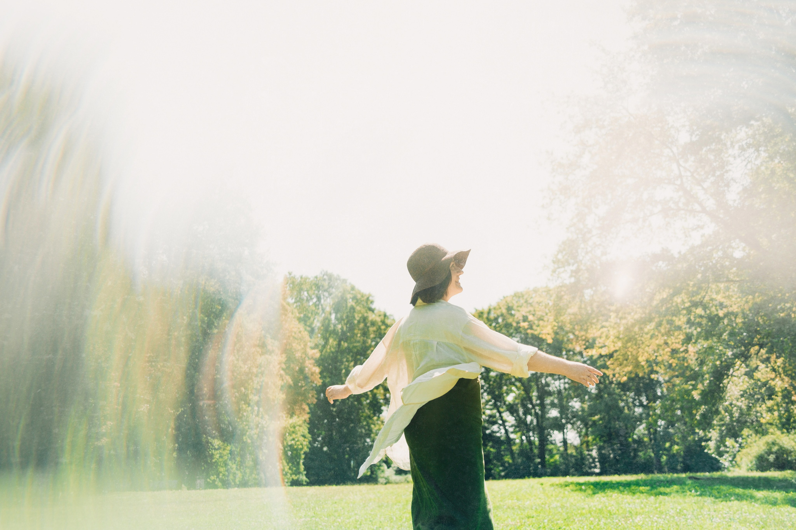 Girls Picnic on the lake. Professional Photographer in Berlin — Portraits, Love Story, Events, F
