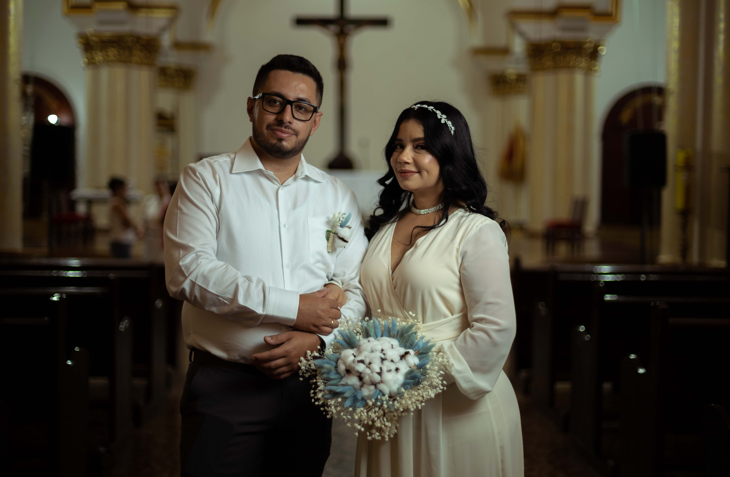 Fotógrafo de bodas en Manzanares Pensilvania Marquetalia y todo Caldas paquetes fotográficos cotización evento reservar fecha pre boda. Fotografía profesional para su evento en Caldas por SERFOTOGRAFÍA