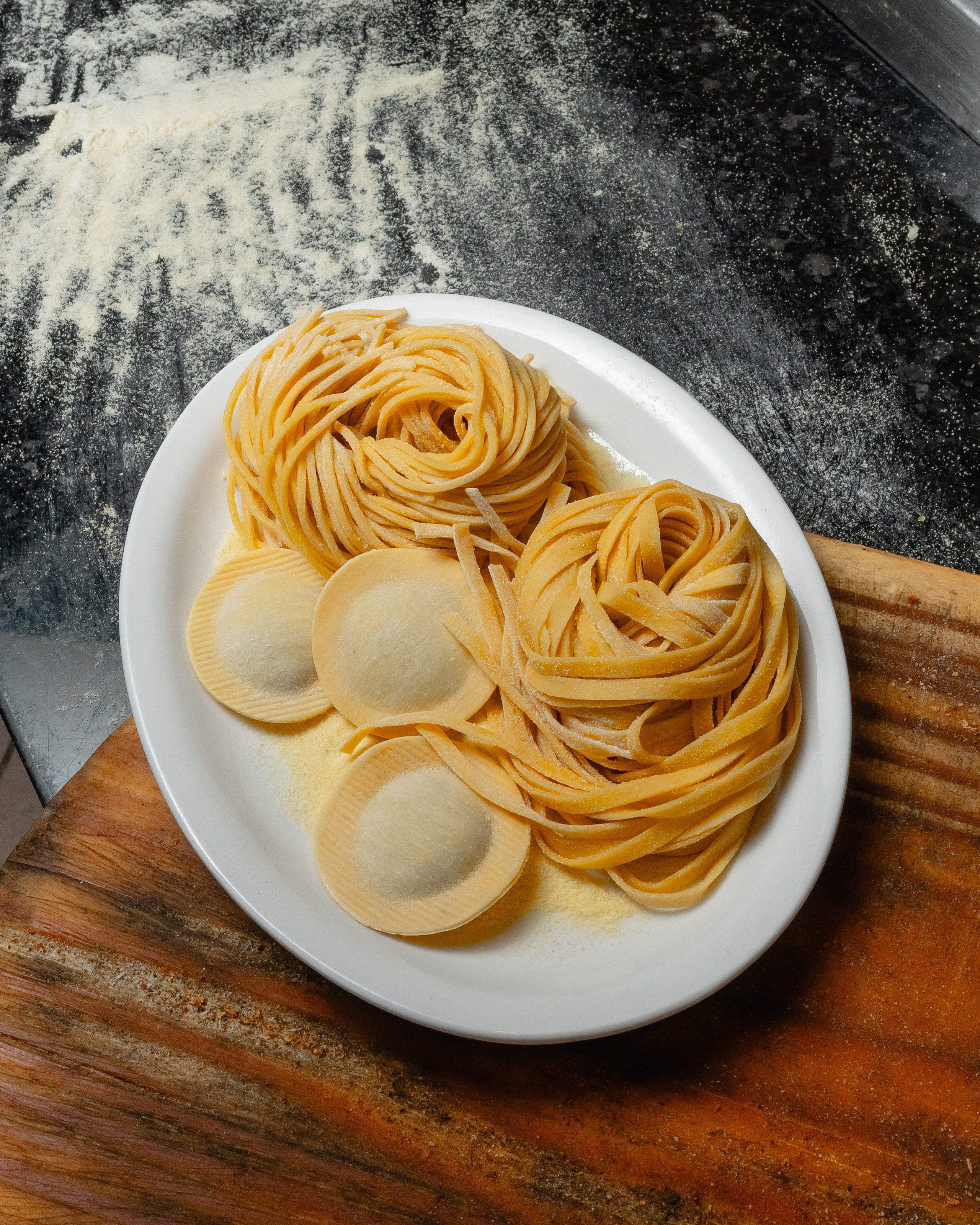 Luna. Welcome to my video and photo world!