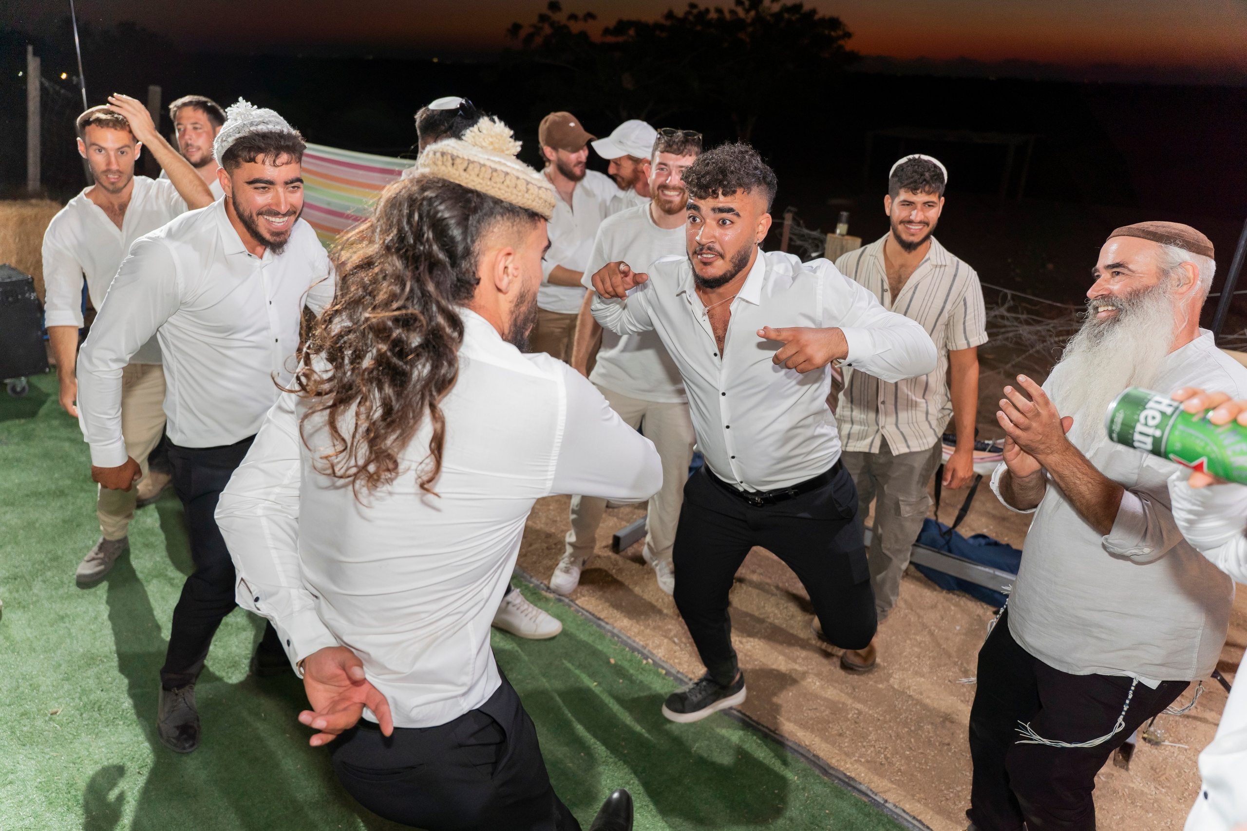 אביה ואחיה. יוסף מזרחי צילום חתונה, ברית וזוגיות. צלם מקצועי שאוהב להוציא אתכם הכי יפים ברגעים הכי מרגשים