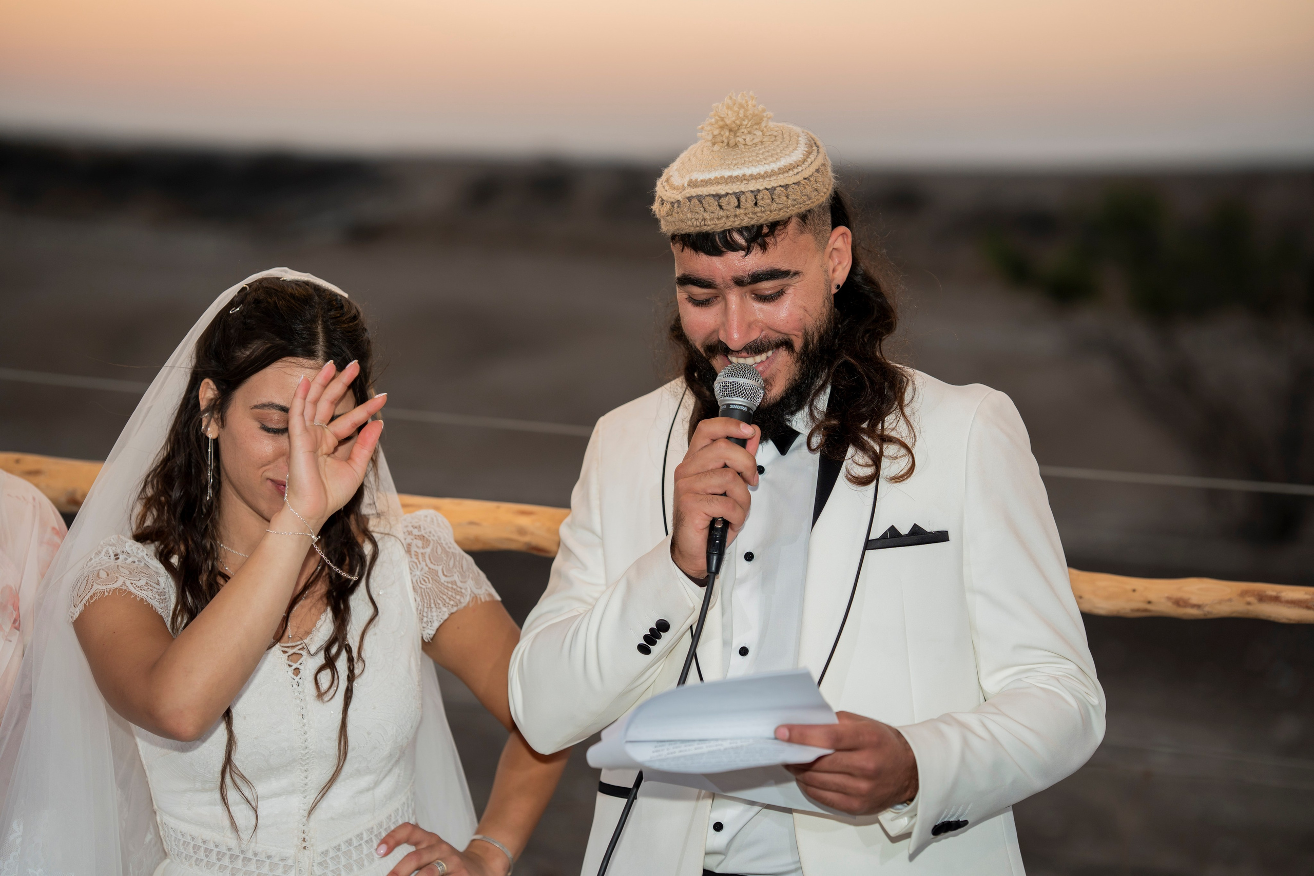 אביה ואחיה. יוסף מזרחי צילום חתונה, ברית וזוגיות. צלם מקצועי שאוהב להוציא אתכם הכי יפים ברגעים הכי מרגשים