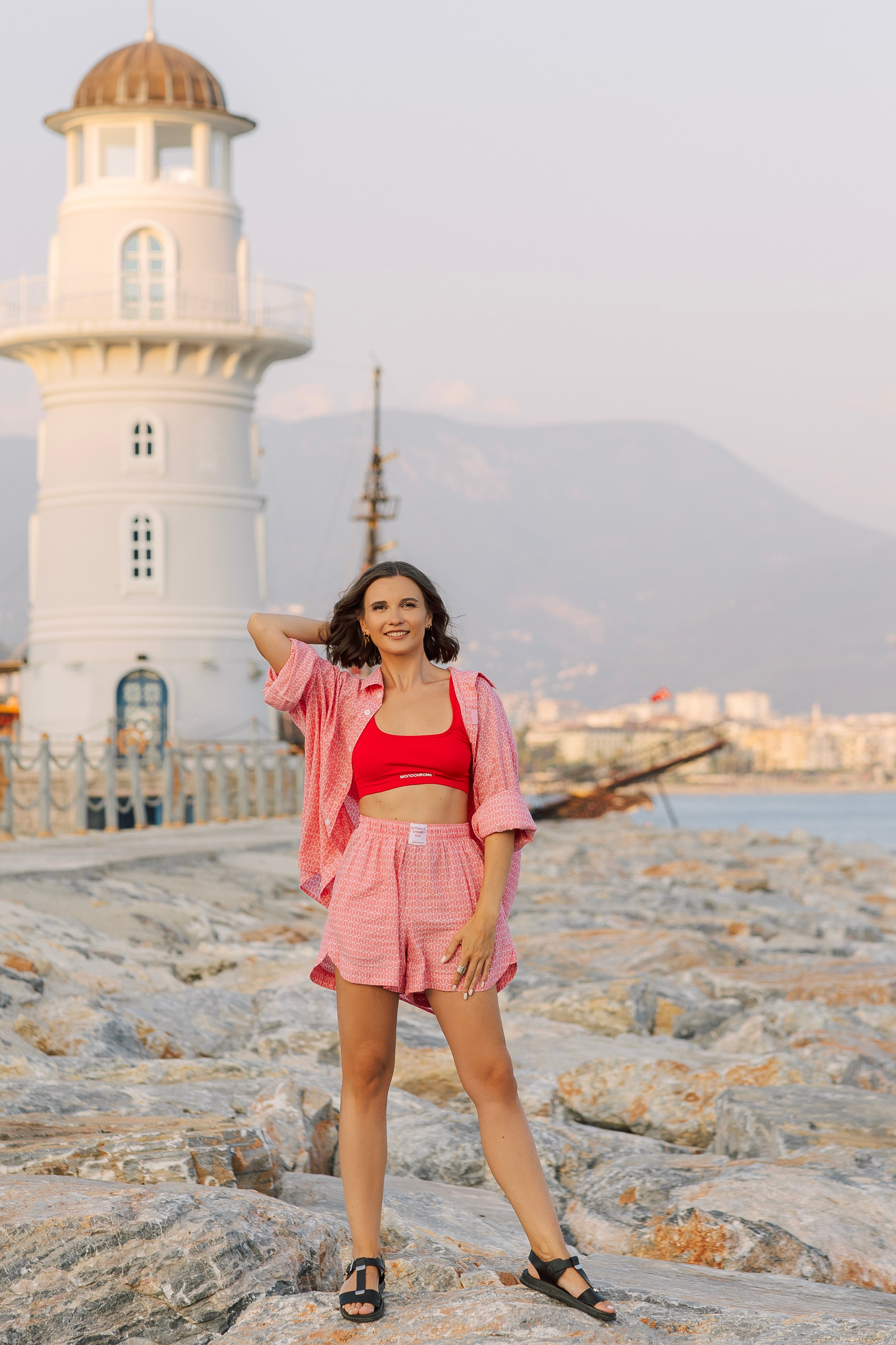 Individual photo session in the streets and port of Alanya. Professional Photographer in Alanya, Side, Belek, Antalya. Turkiye