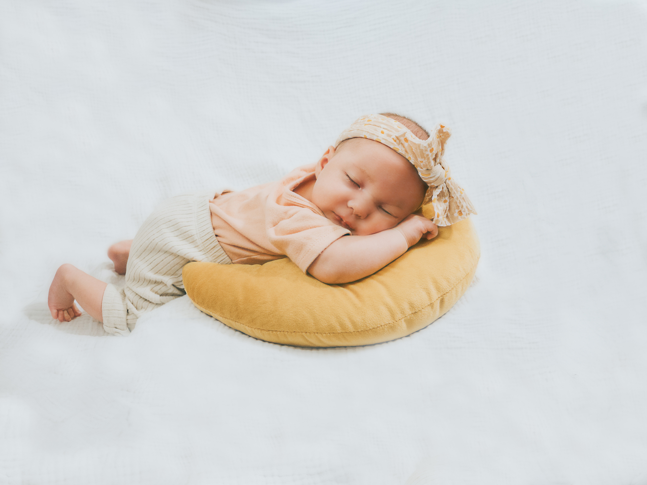 Newborn. Wedding and Family Photography Montreal Muriel Oe Photo