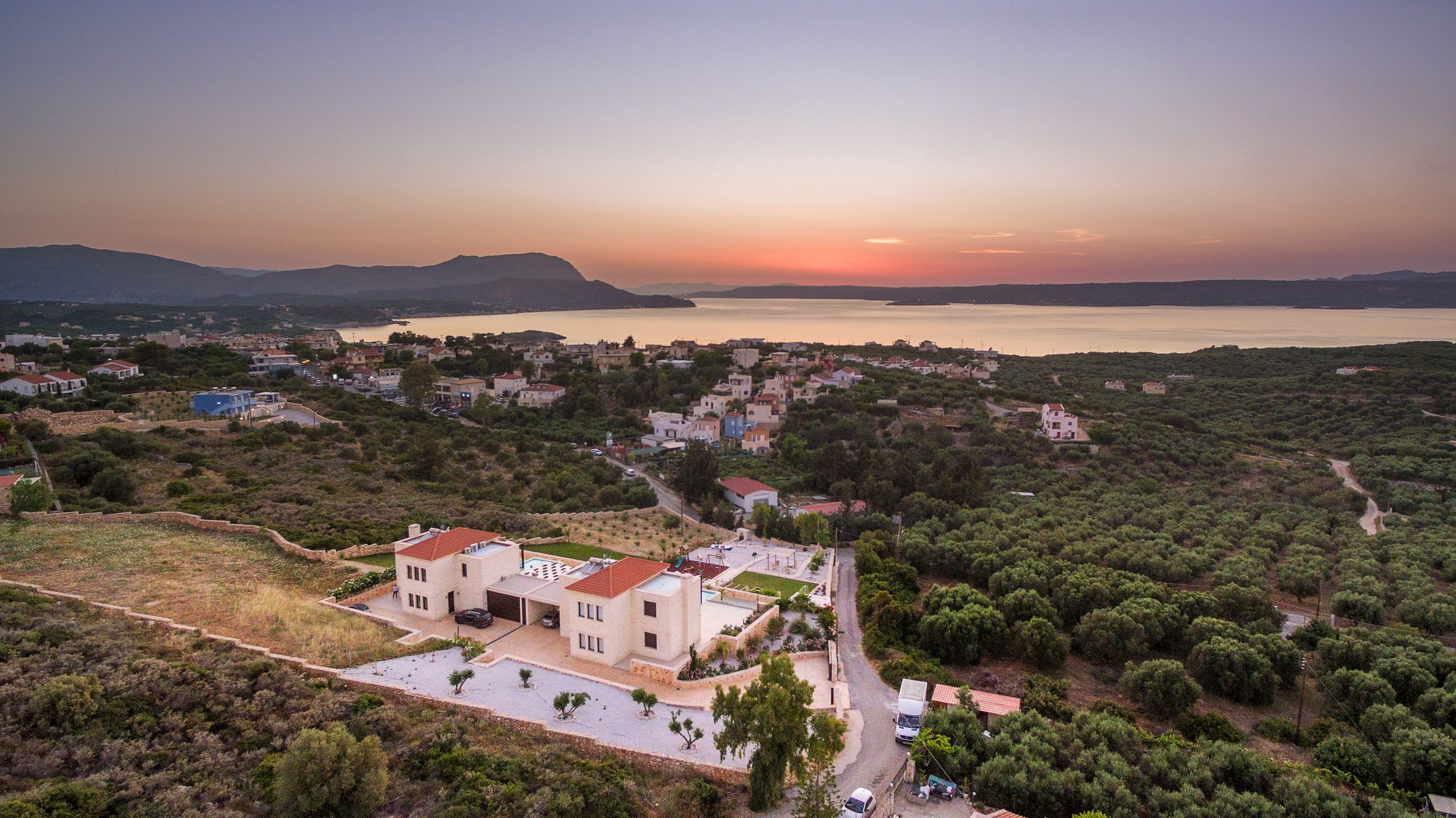 Stone House in Plaka. Photograper in Chania, Crete