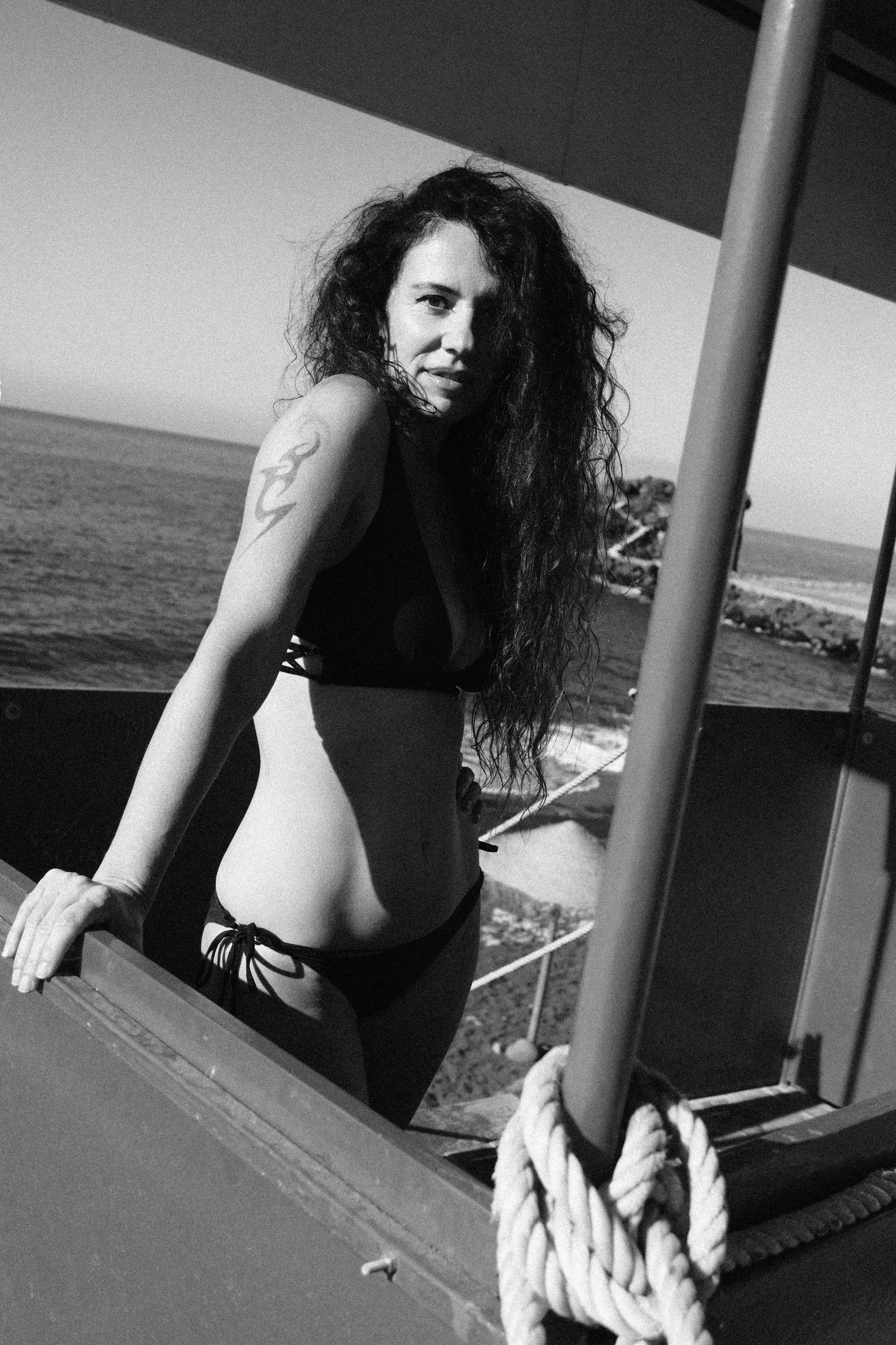 Meggy Câmara de Lobos + ocean. Portrait photographer in Madeira — Marina Shtukina