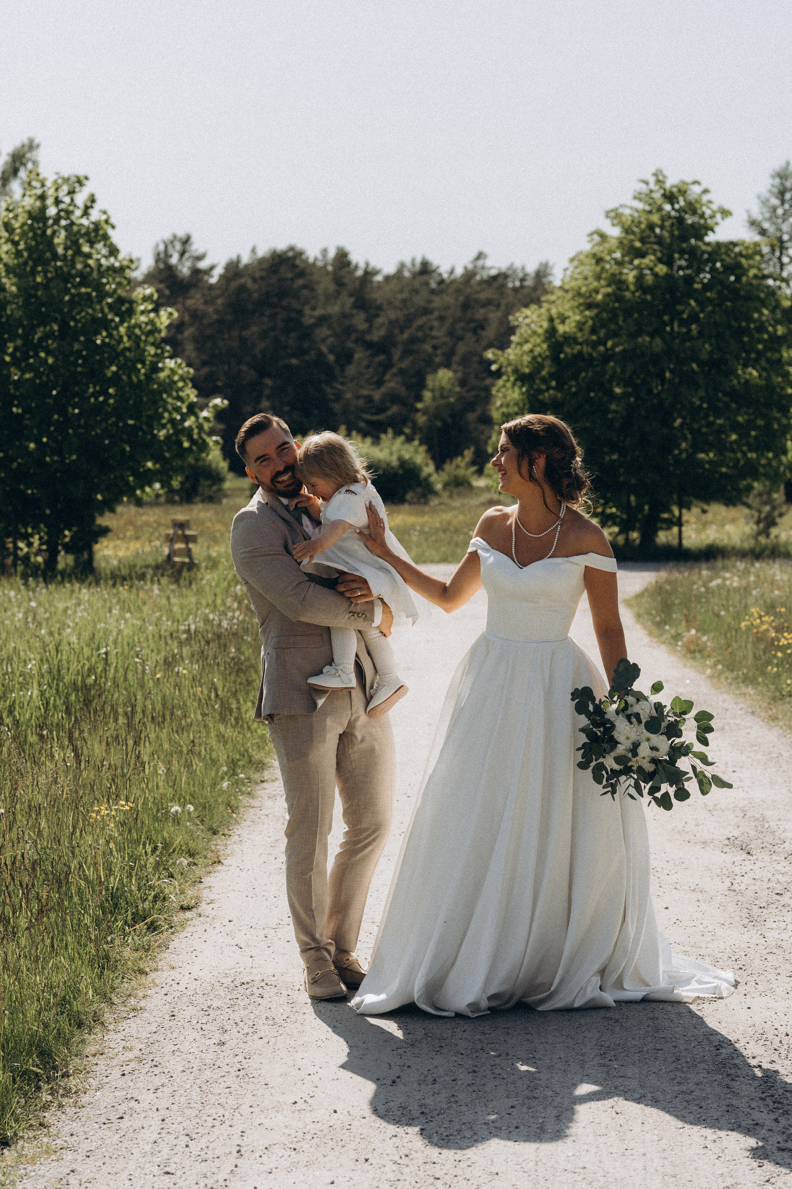 Potrait, wedding, lovestory. Wedding and portrait photographer in Helsinki Vickan O