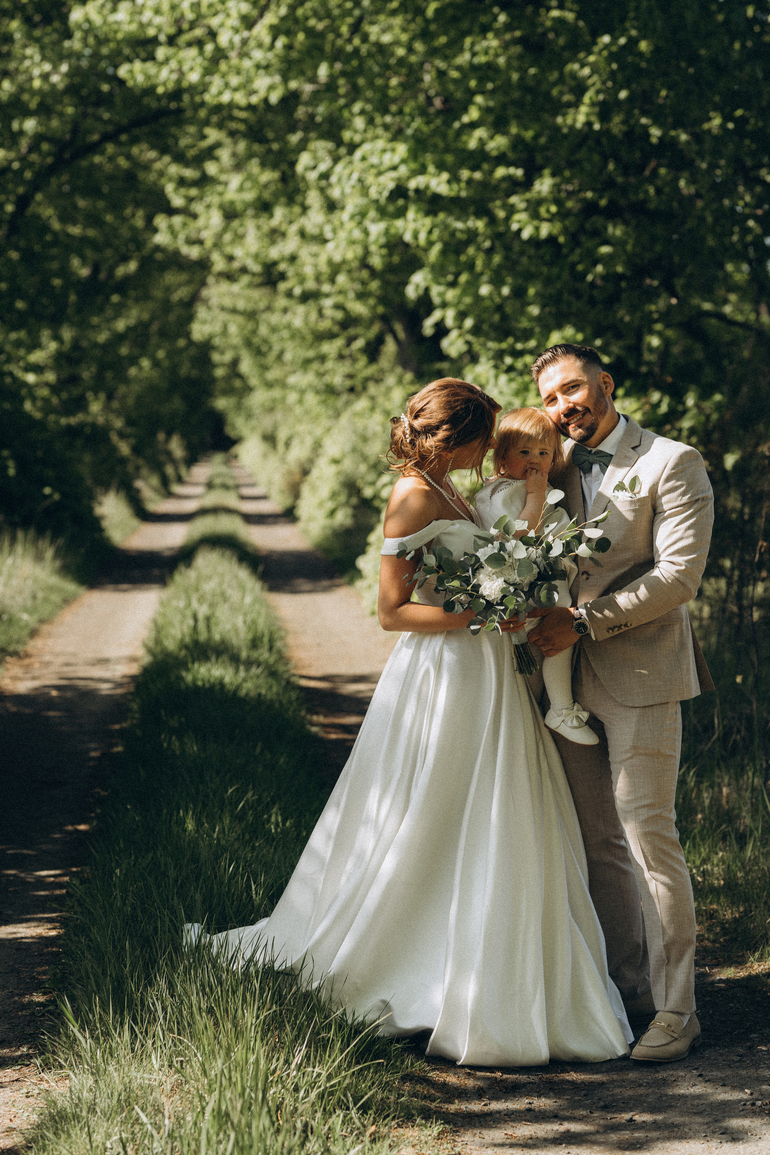 Potrait, wedding, lovestory. Wedding and portrait photographer in Helsinki Vickan O