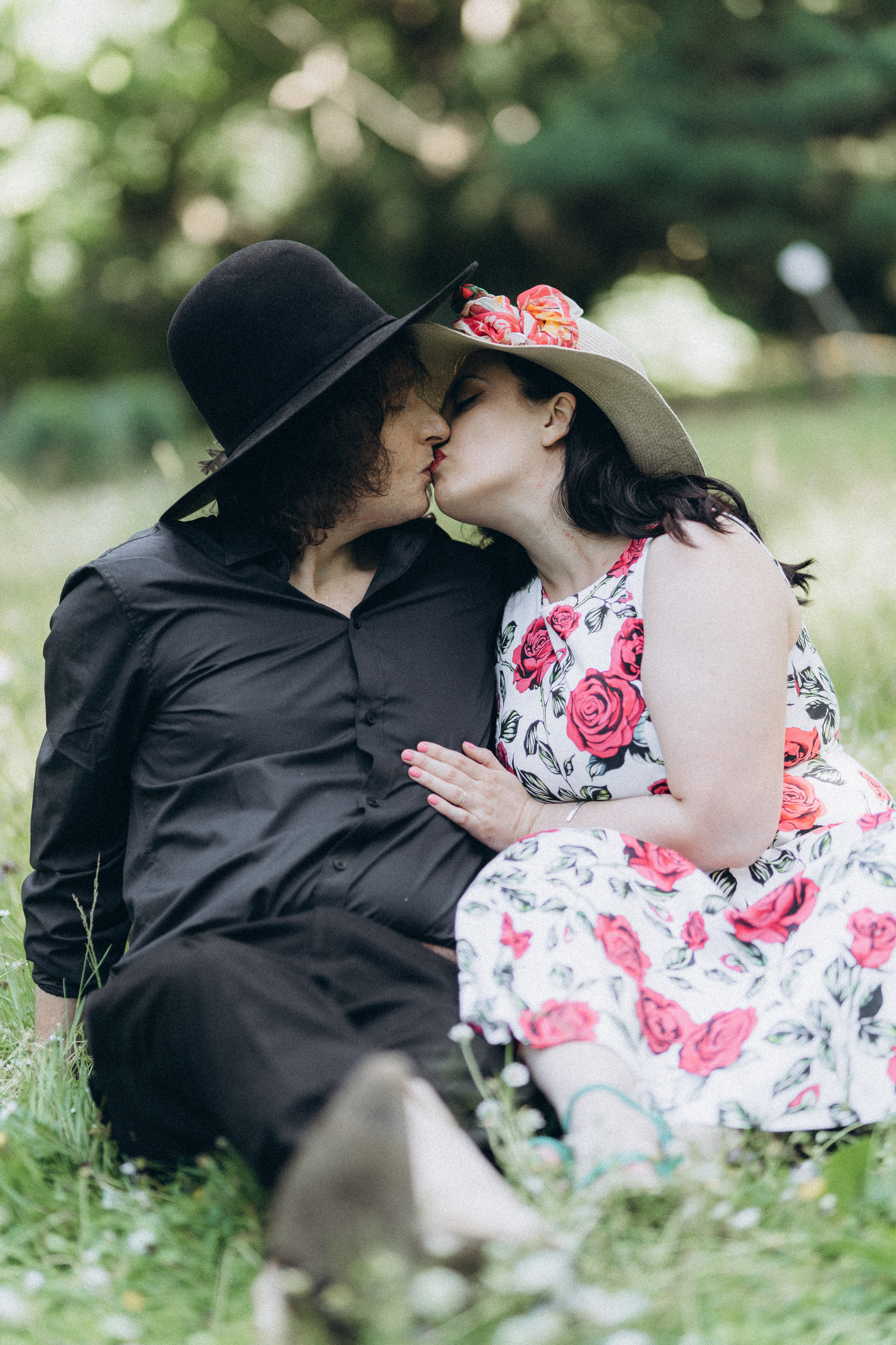 Family, photoshoot, couple. Wedding and potrait photographer in Helsinki Vickan O