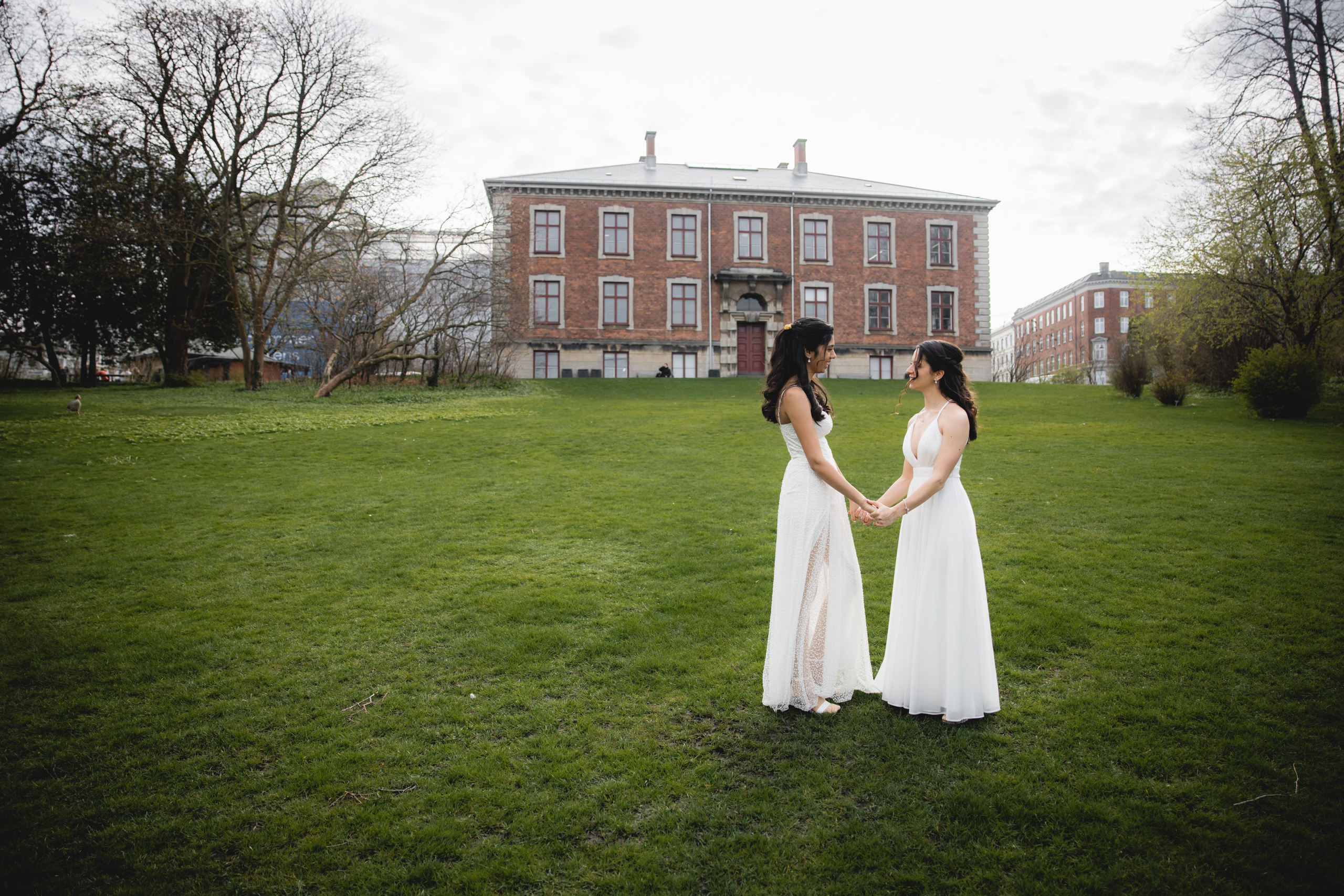 Shai & Batel. Professional wedding photographer in Copenhagen, Denmark — Julia Byron