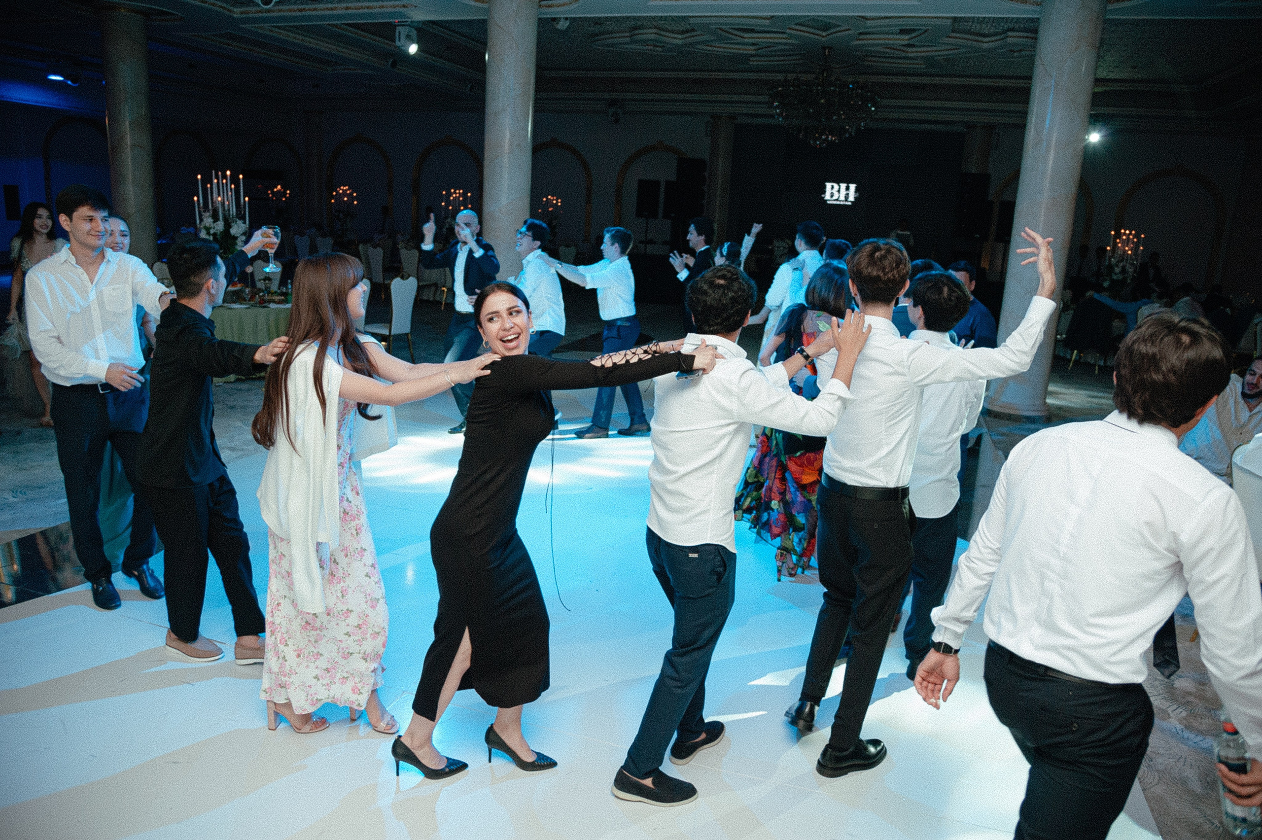 Botir & Zukhra. Главная