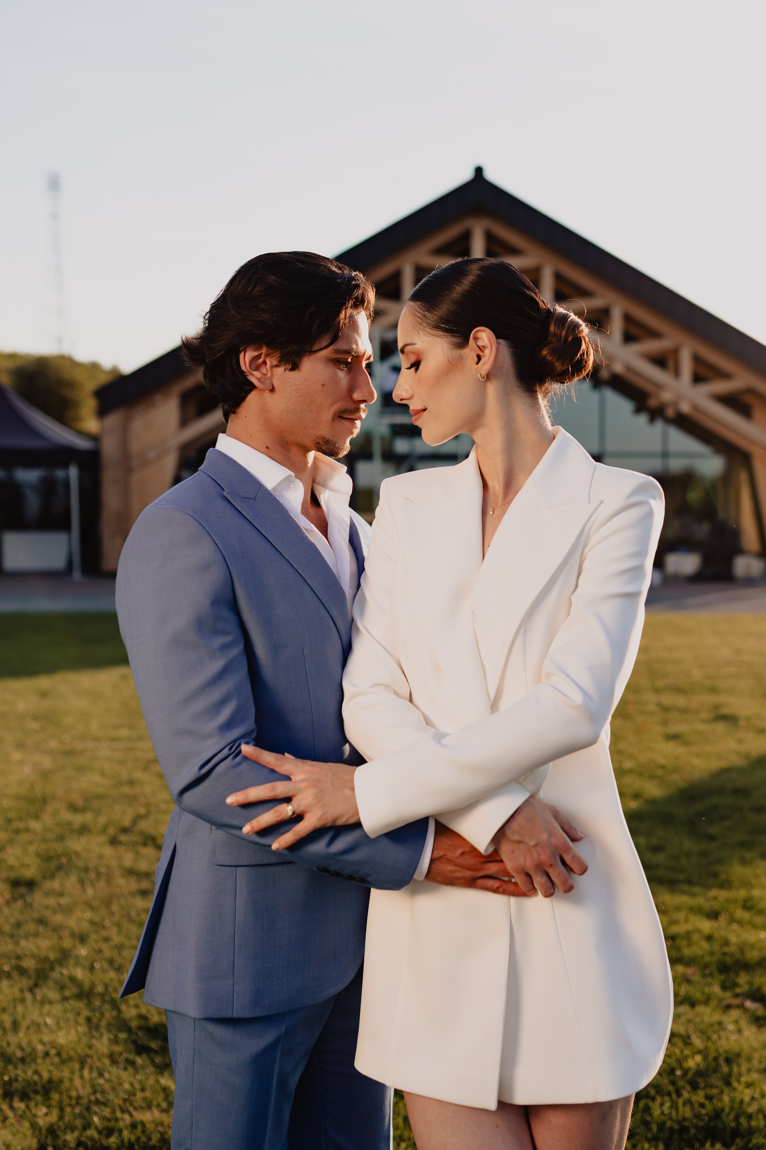 Styled shot at The Barn, Cluj. Fotograf de nunta — documenting your love story with a touch of editorial — wedding photographer