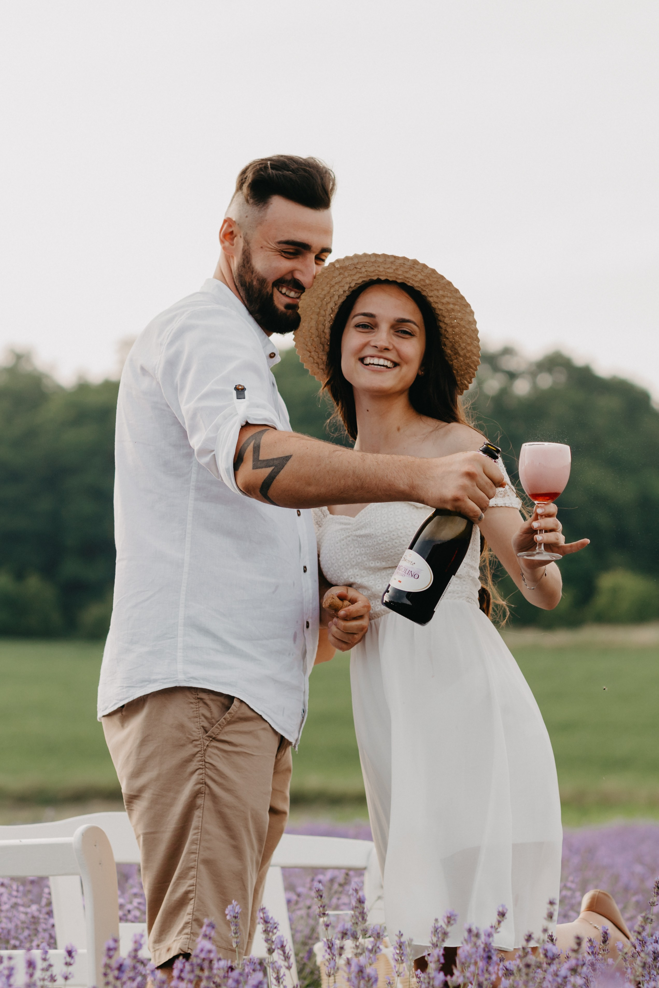 Hand in Hand. Fotograf Katowice – sesje indywidualne, rodzinne, ślubne