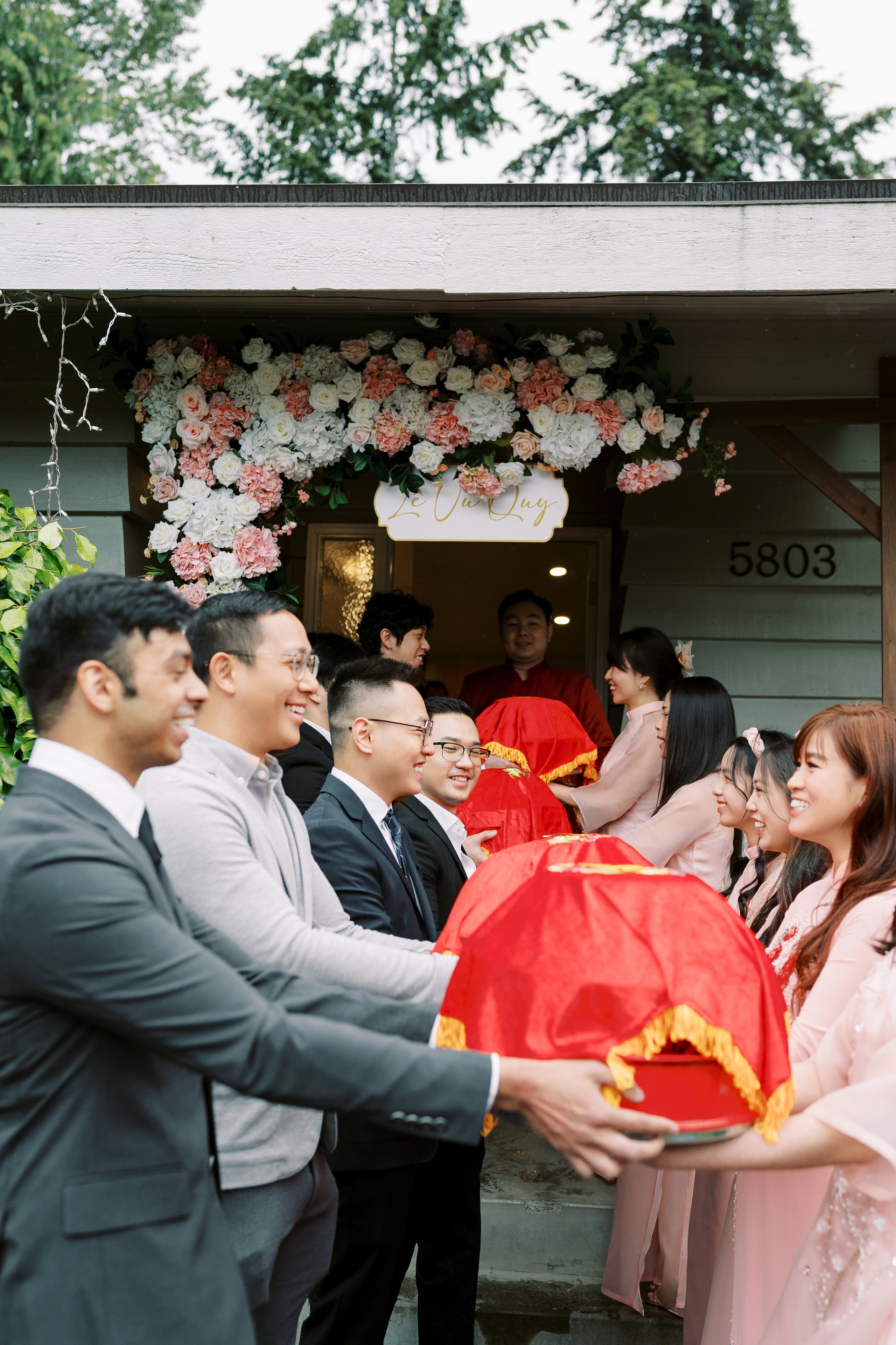 Vietnamese Tea Ceremony. Bellevue, WA. July 2024. EVAN ARISTOV WEDDING PHOTOGRAPHY — Seattle Wedding Photographer
