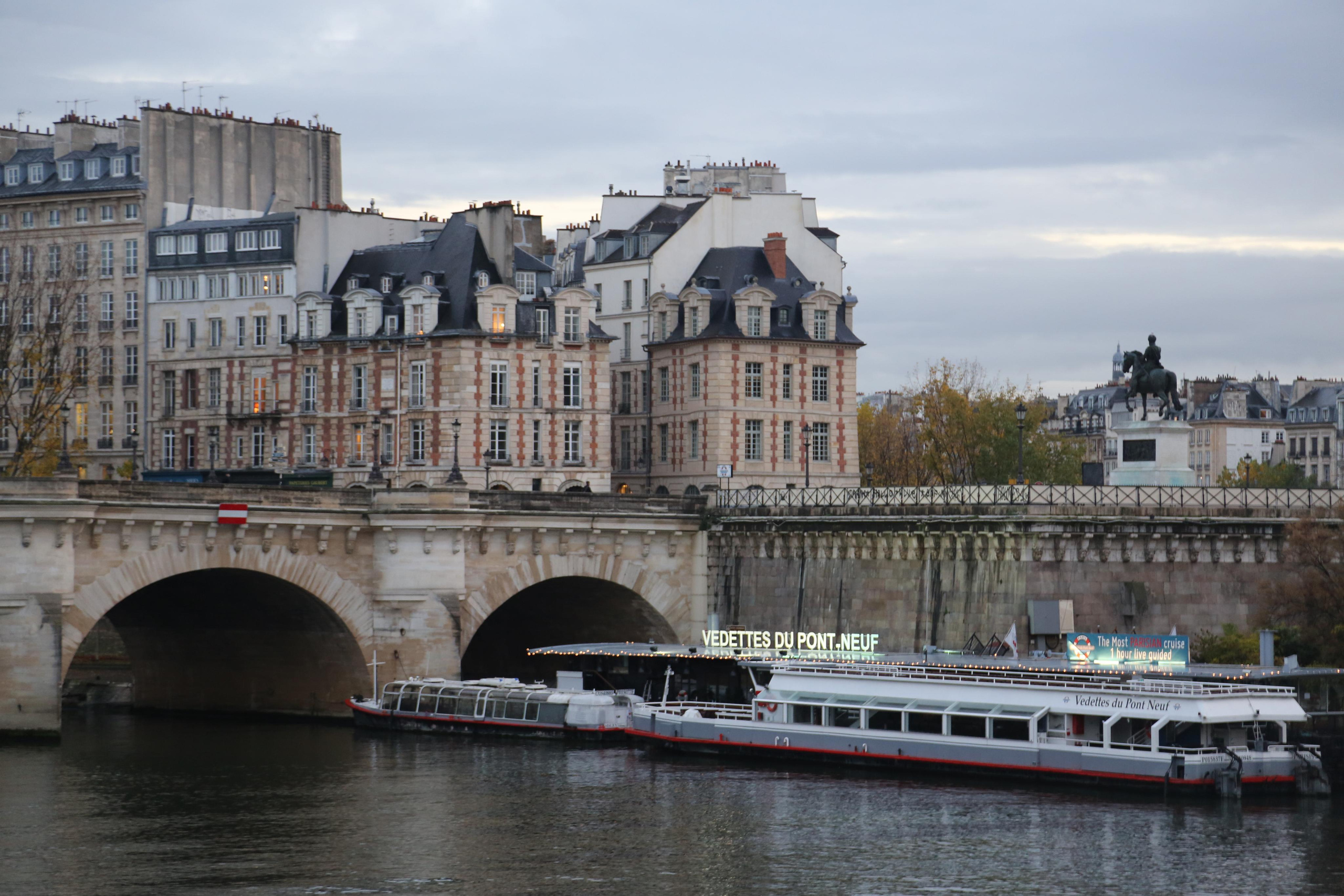 Paris. Natalia Bogdanovska. Films et photographie corporate en France
